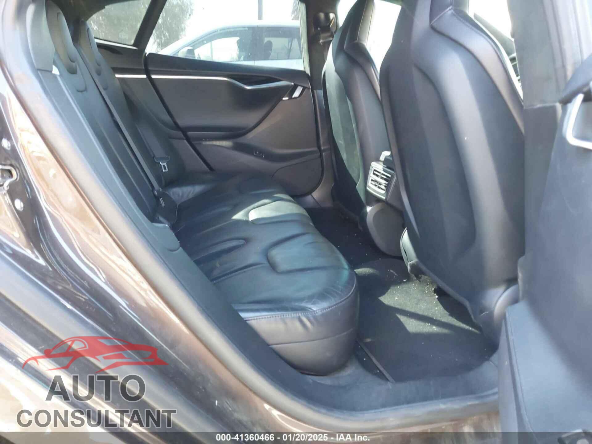 TESLA MODEL S 2013 - 5YJSA1DN4DFP19552