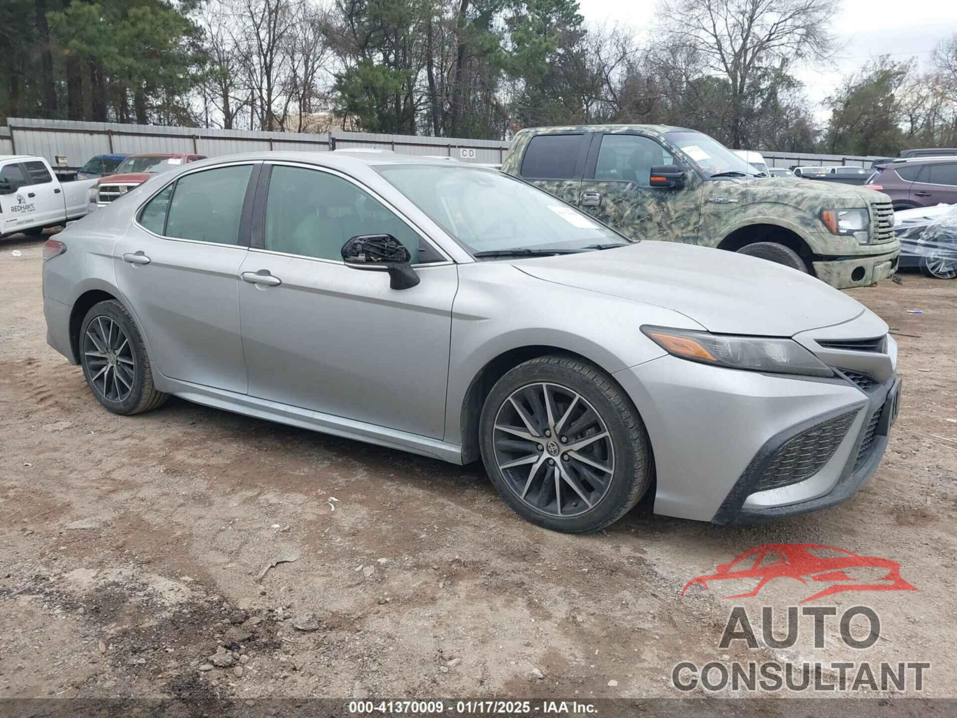 TOYOTA CAMRY 2022 - 4T1G11AK5NU716745