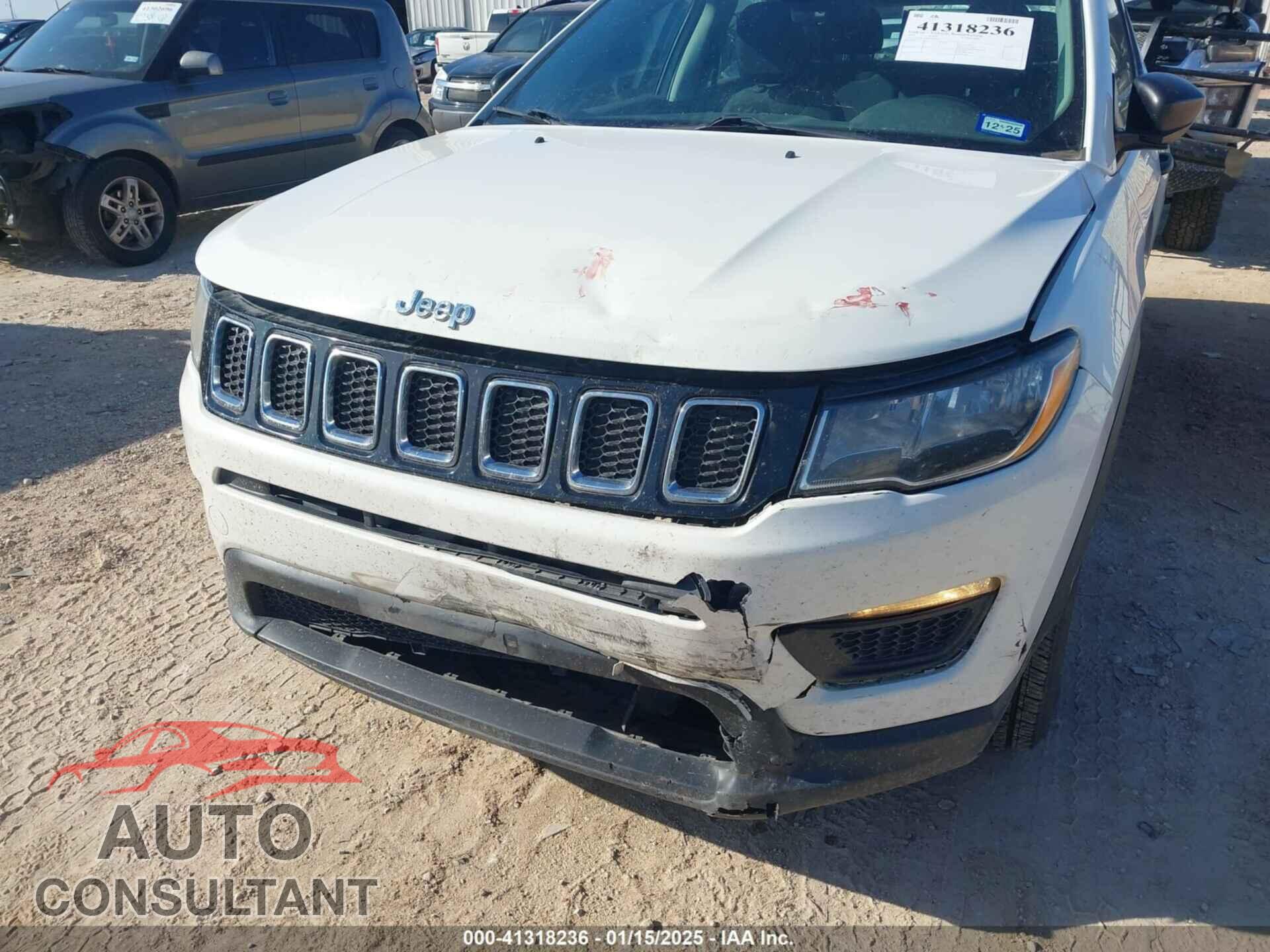 JEEP COMPASS 2018 - 3C4NJCAB8JT300099