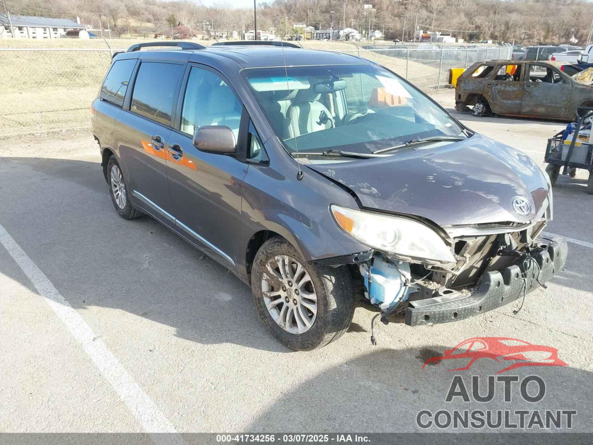 TOYOTA SIENNA 2013 - 5TDYK3DC1DS396526