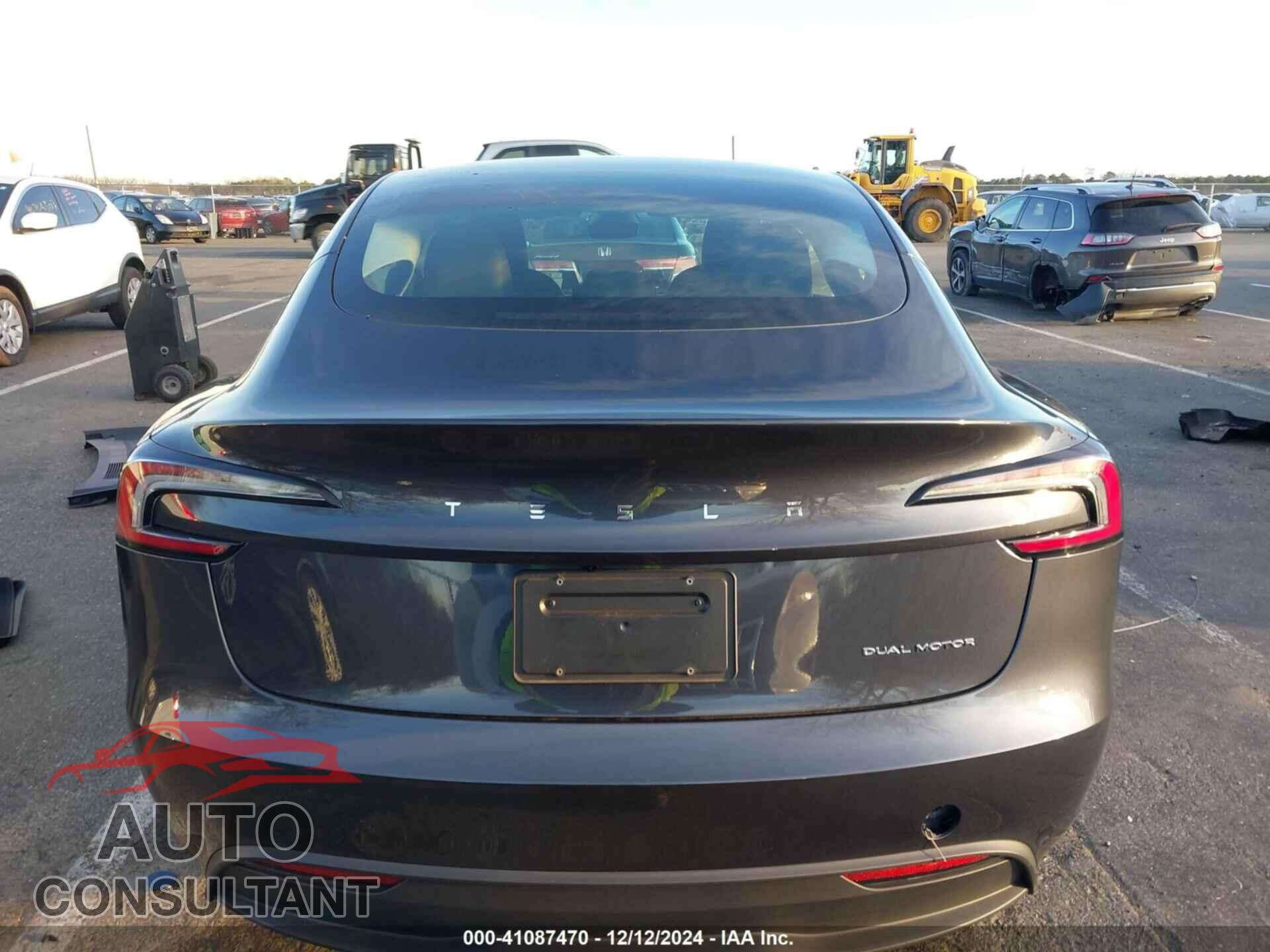 TESLA MODEL 3 2024 - 5YJ3E1EB8RF788376