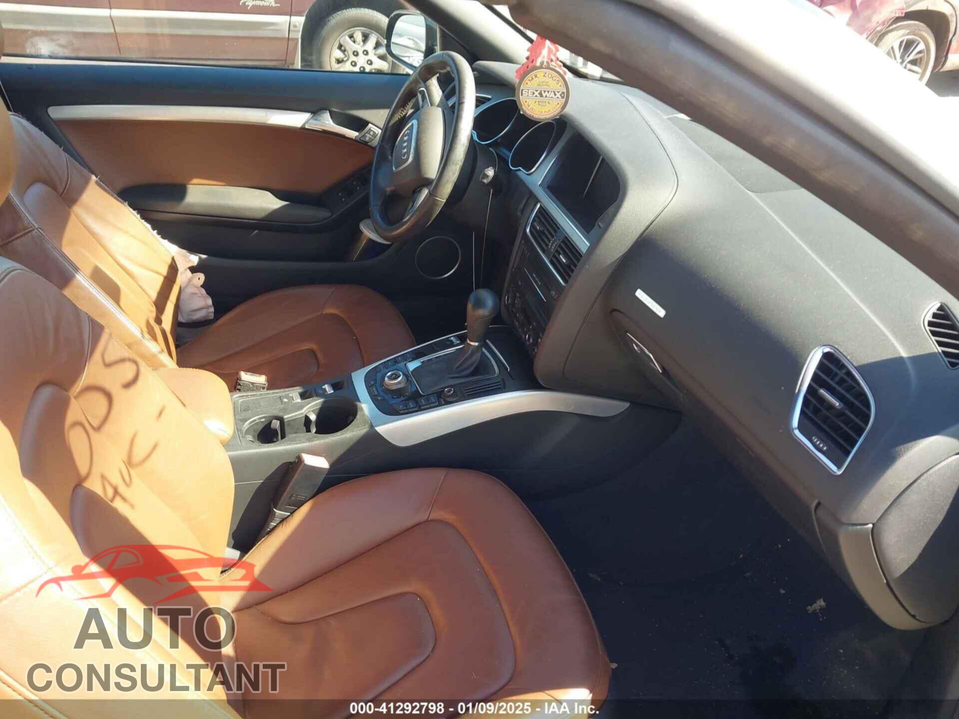 AUDI A5 2011 - WAULFAFH8BN005156