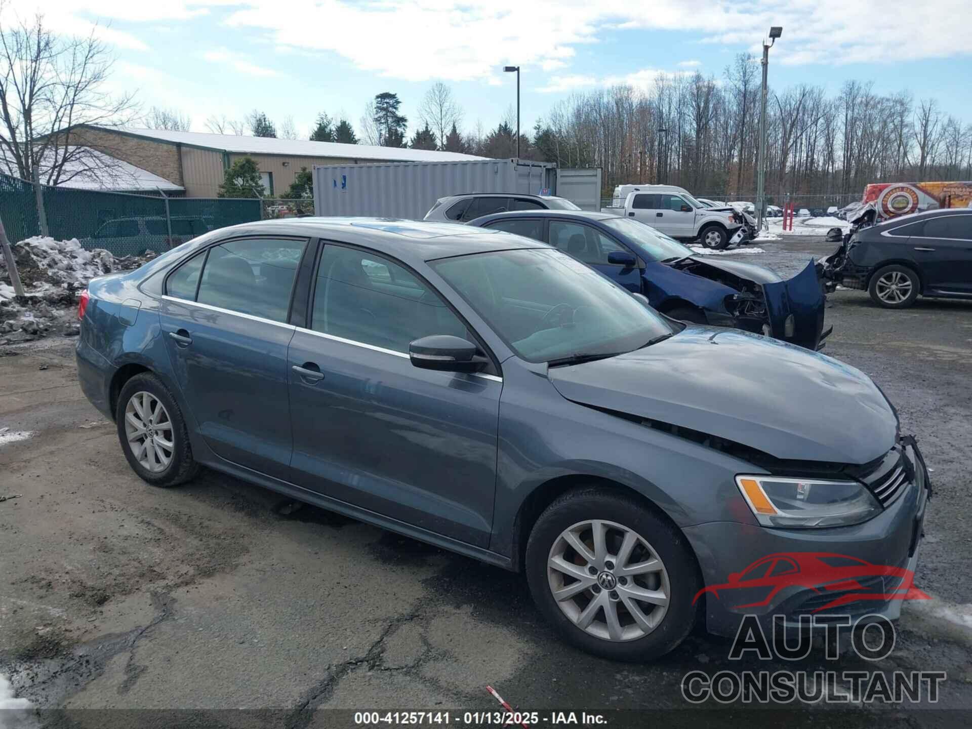 VOLKSWAGEN JETTA 2013 - 3VWDX7AJ7DM257377