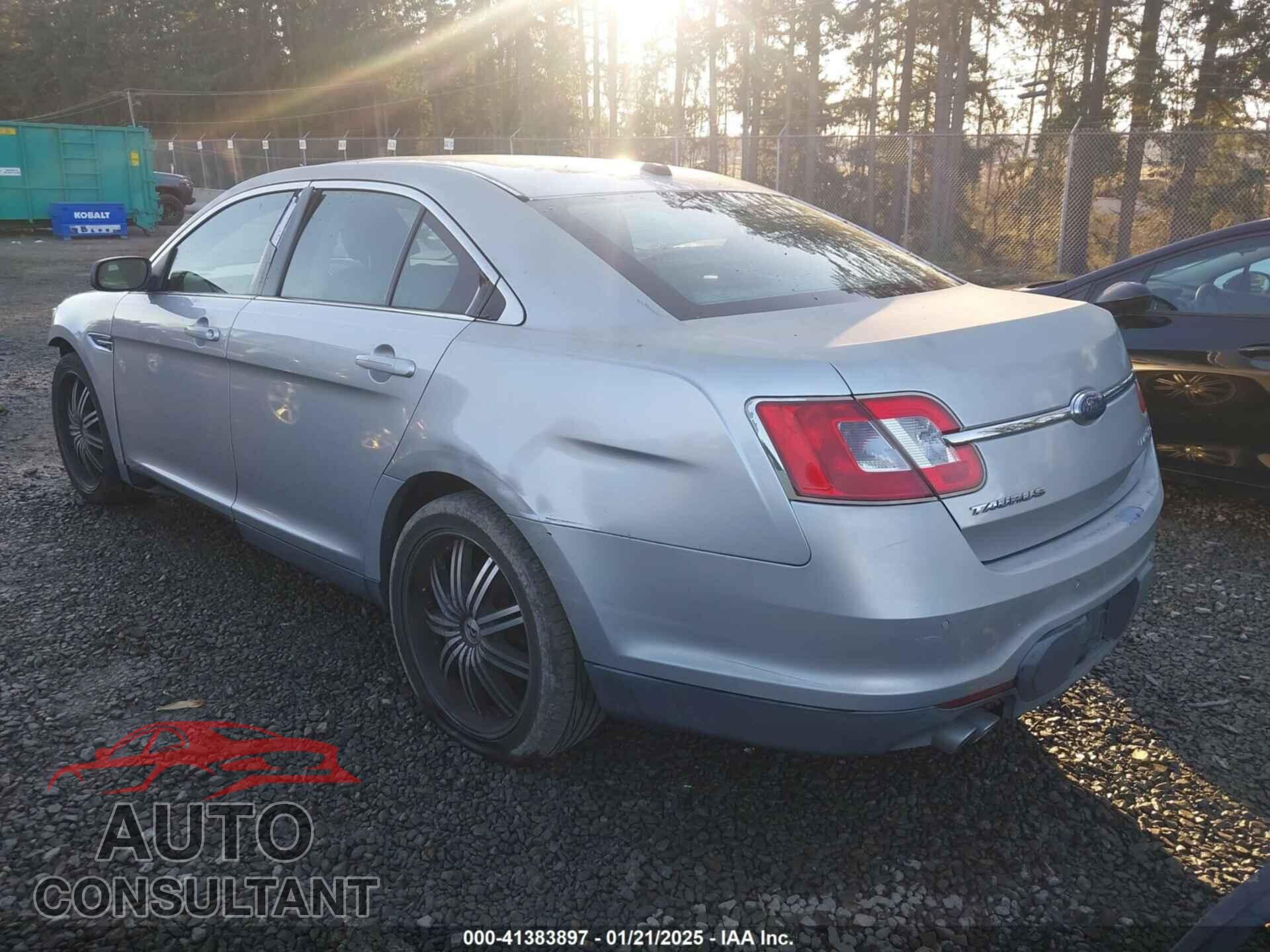 FORD TAURUS 2010 - 1FAHP2FW9AG101817