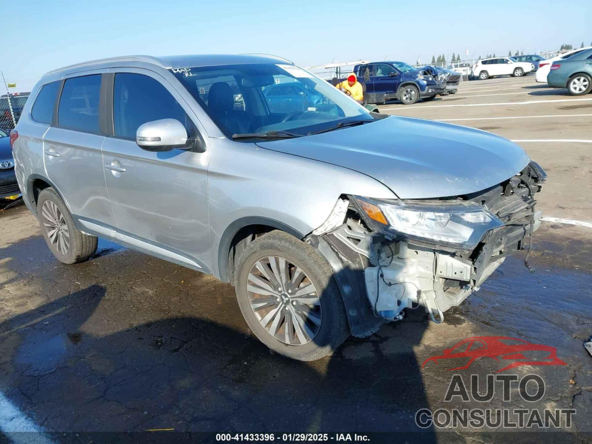 MITSUBISHI OUTLANDER 2019 - JA4AZ3A38KZ041974