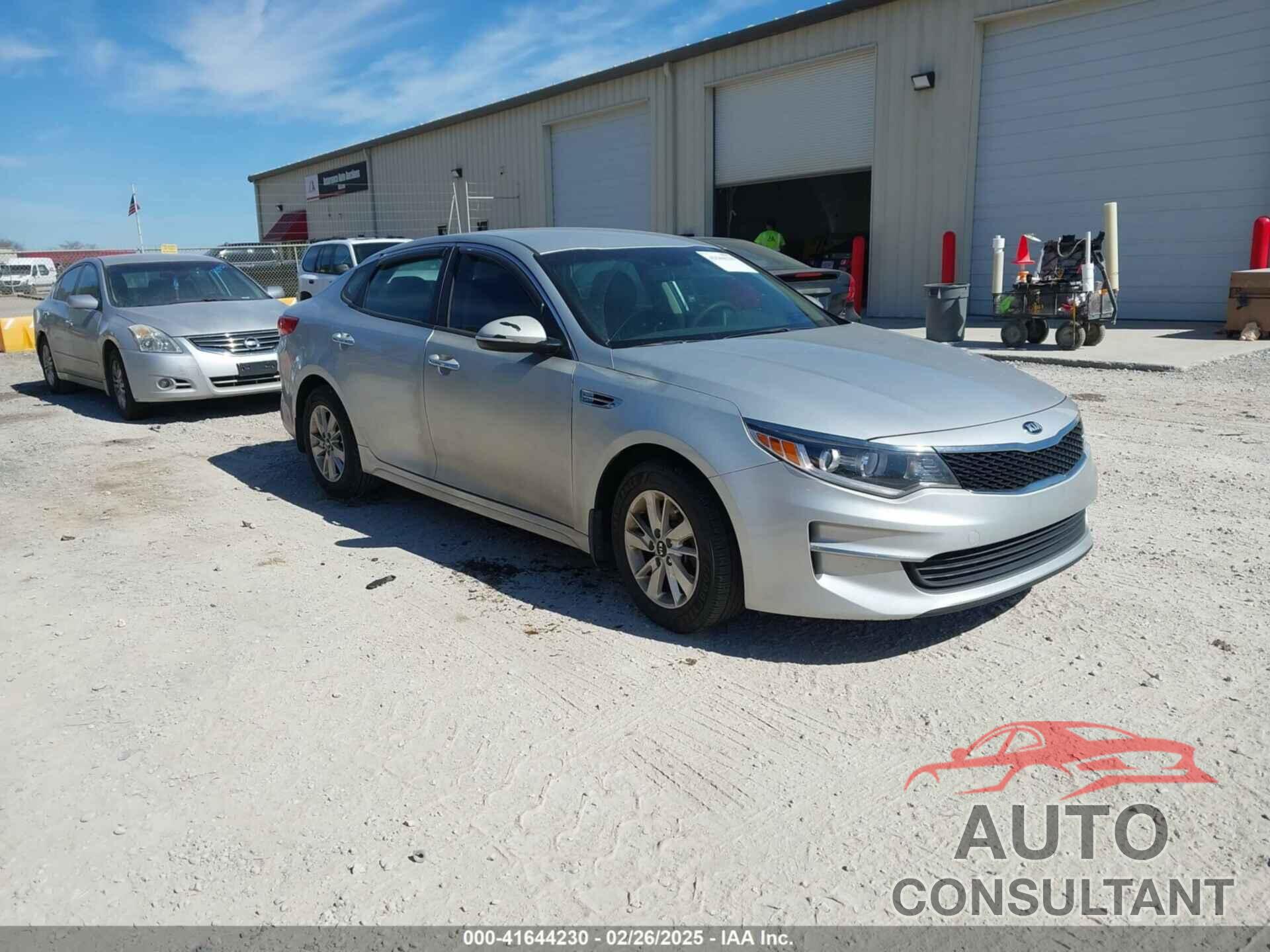 KIA OPTIMA 2017 - KNAGT4L32H5132305