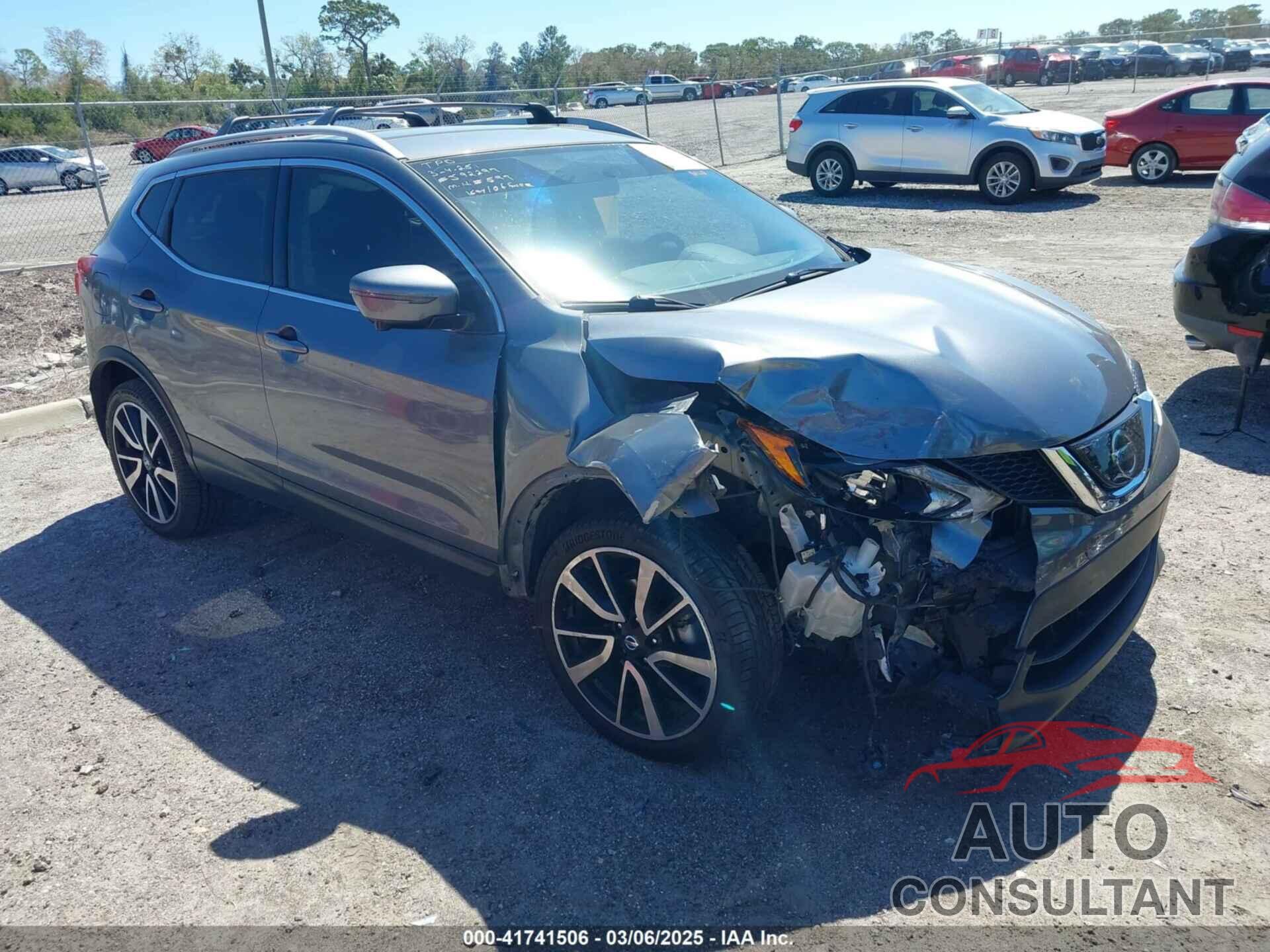 NISSAN ROGUE SPORT 2018 - JN1BJ1CR0JW283460