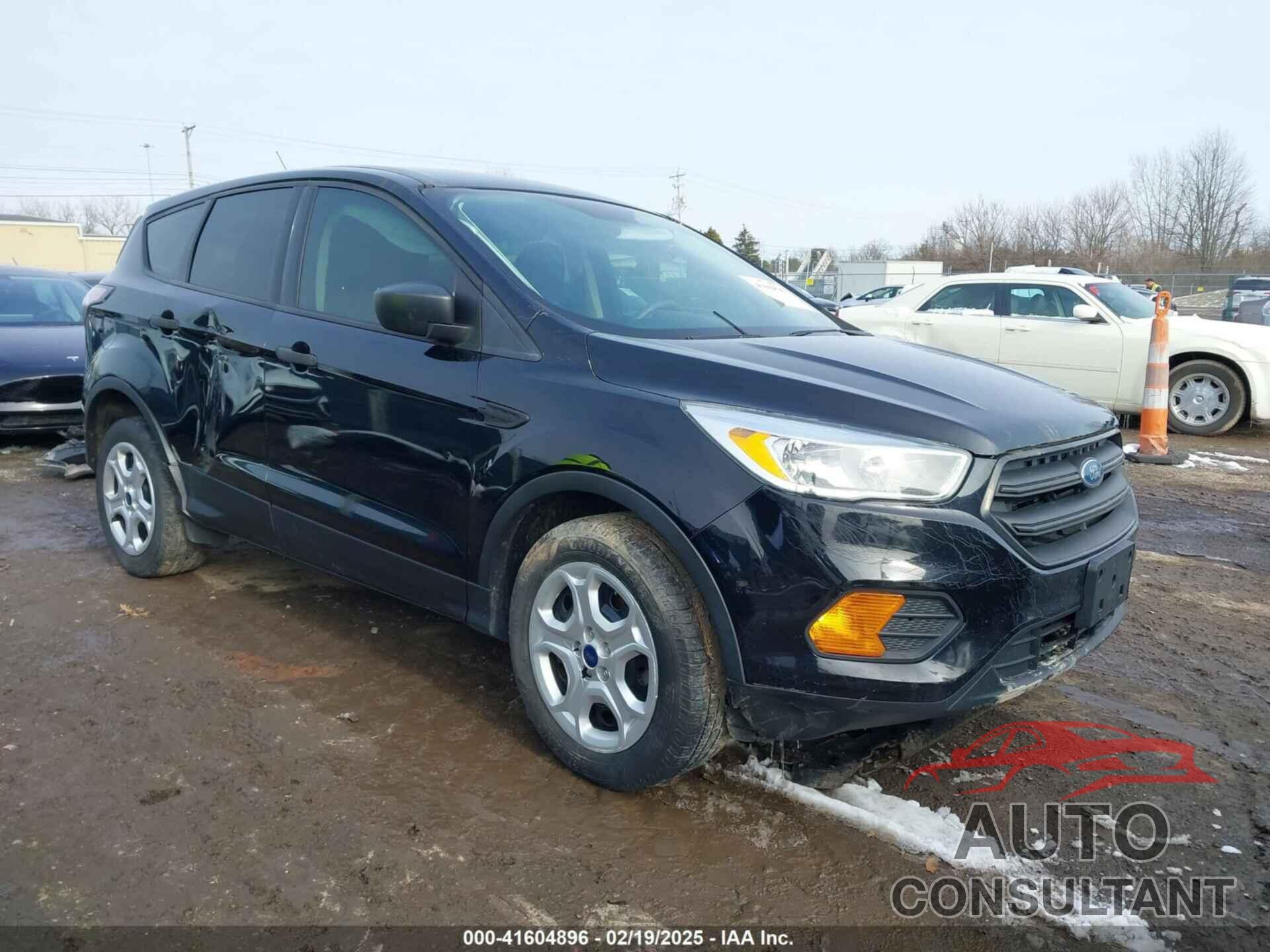 FORD ESCAPE 2017 - 1FMCU0F7XHUB13900