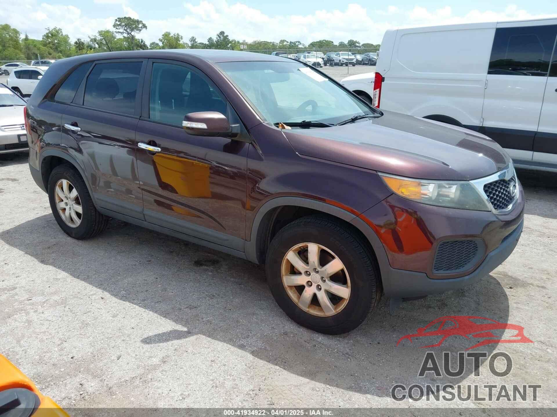 KIA SORENTO 2011 - 5XYKT3A18BG073803