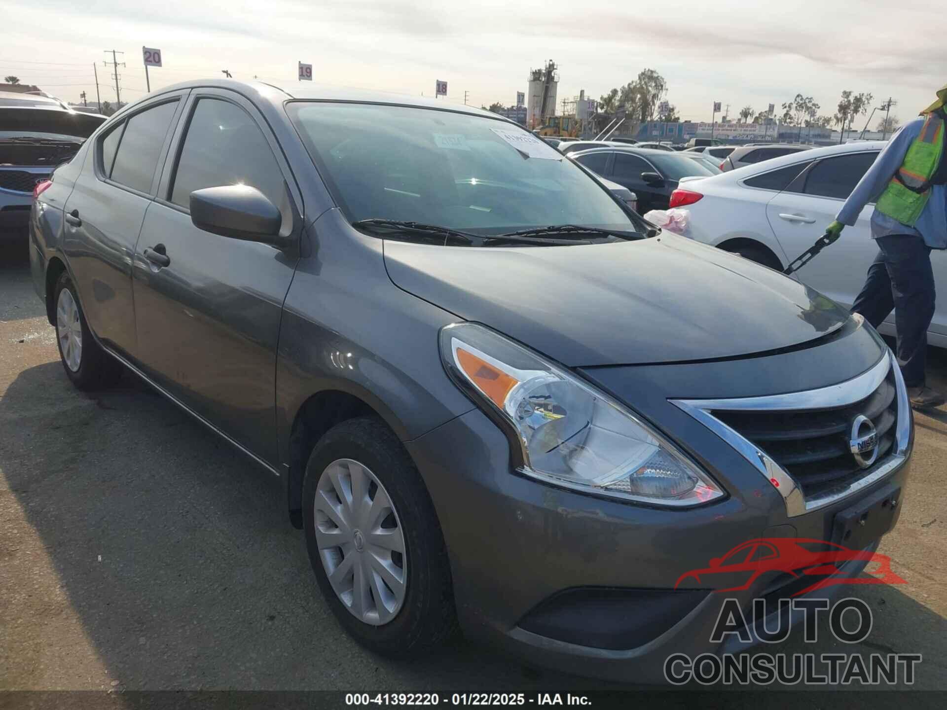 NISSAN VERSA 2018 - 3N1CN7AP7JL861797