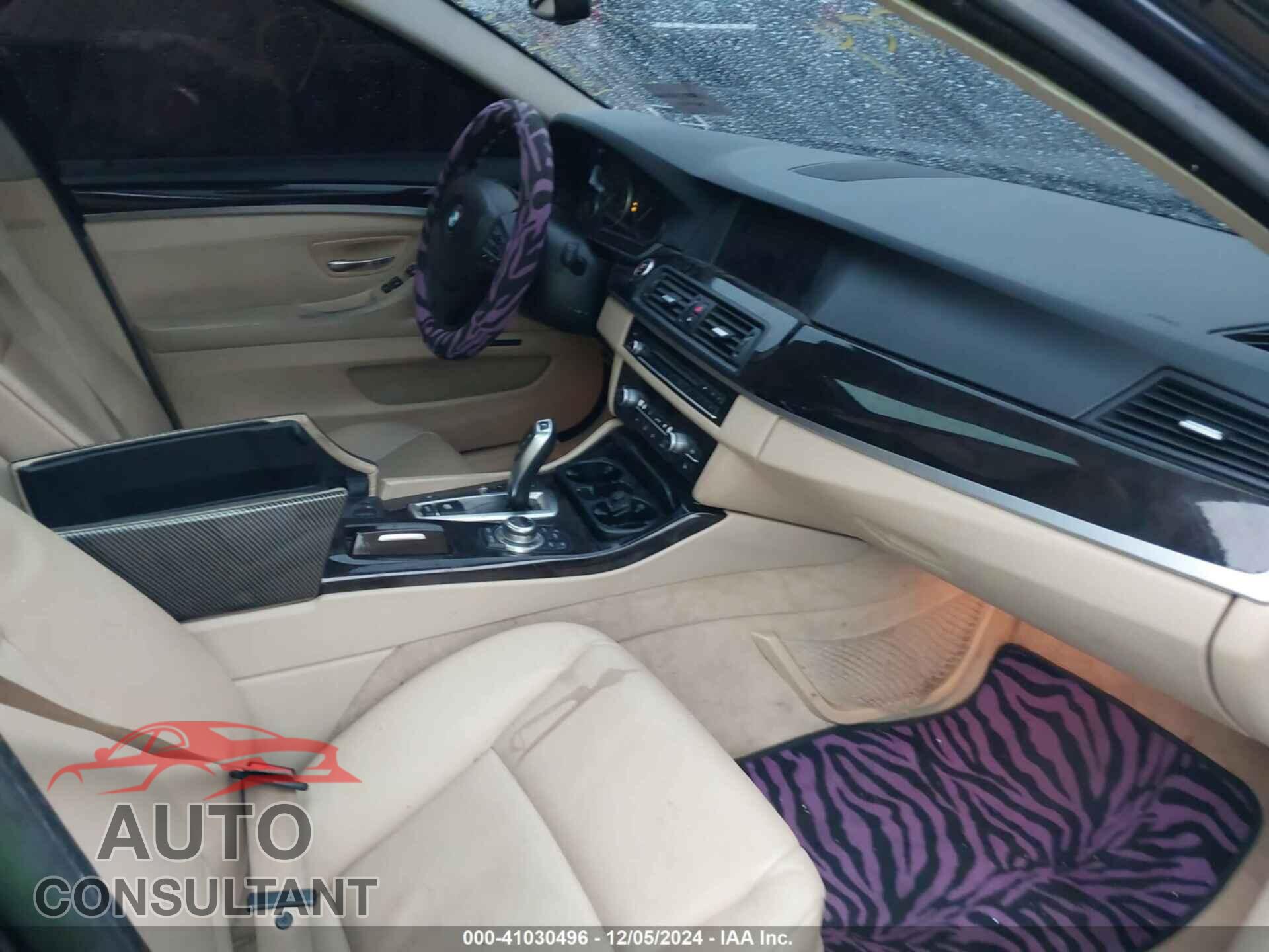 BMW 528I 2012 - WBAXG5C59CDX05274