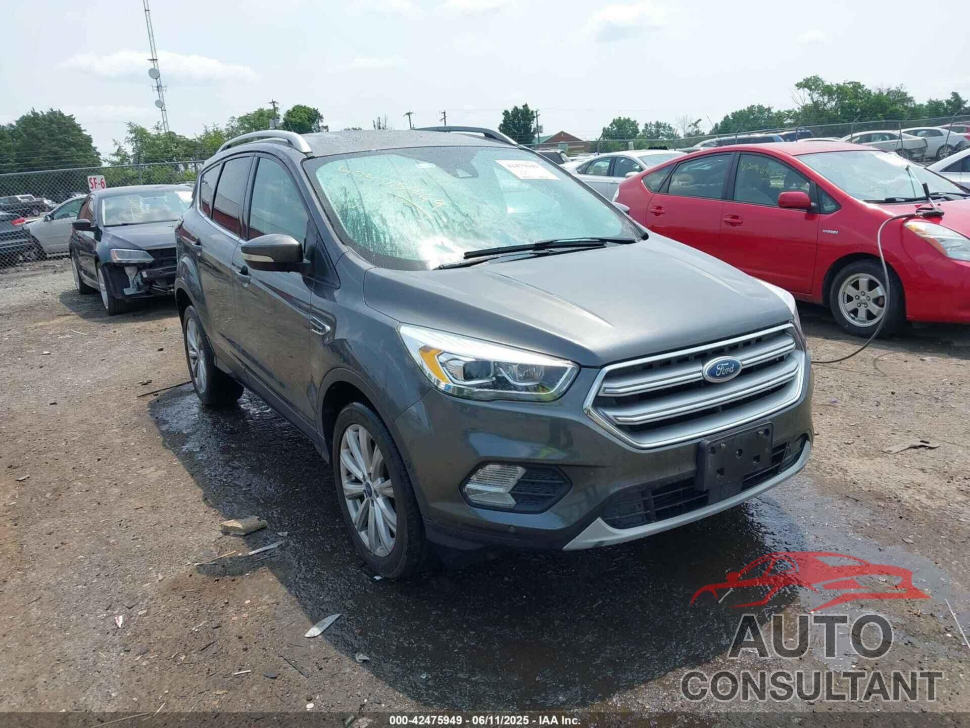 FORD ESCAPE 2017 - 1FMCU0J97HUC12229
