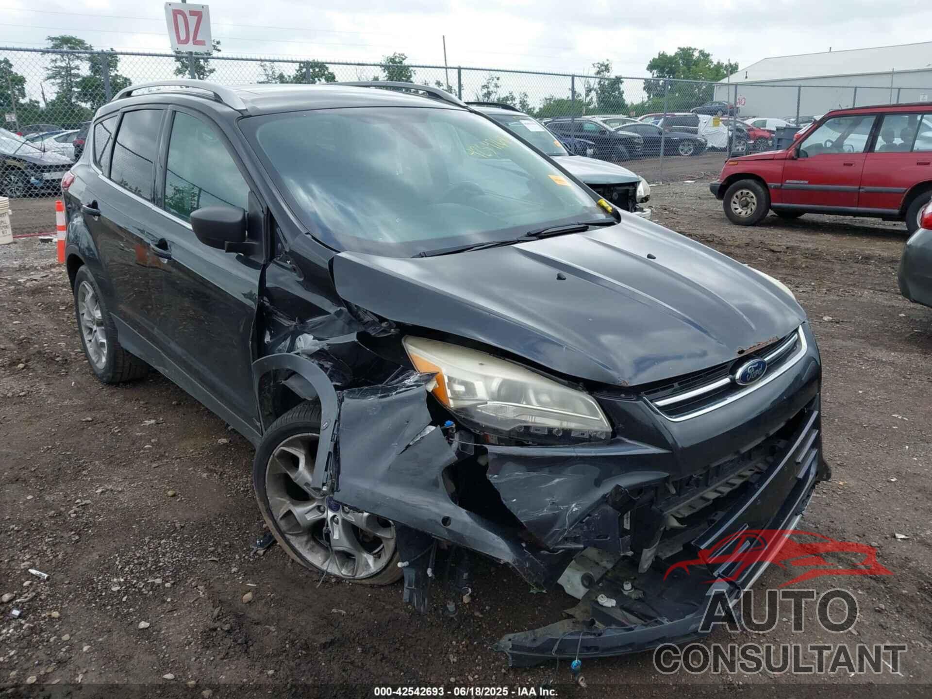 FORD ESCAPE 2015 - 1FMCU9J94FUC39311