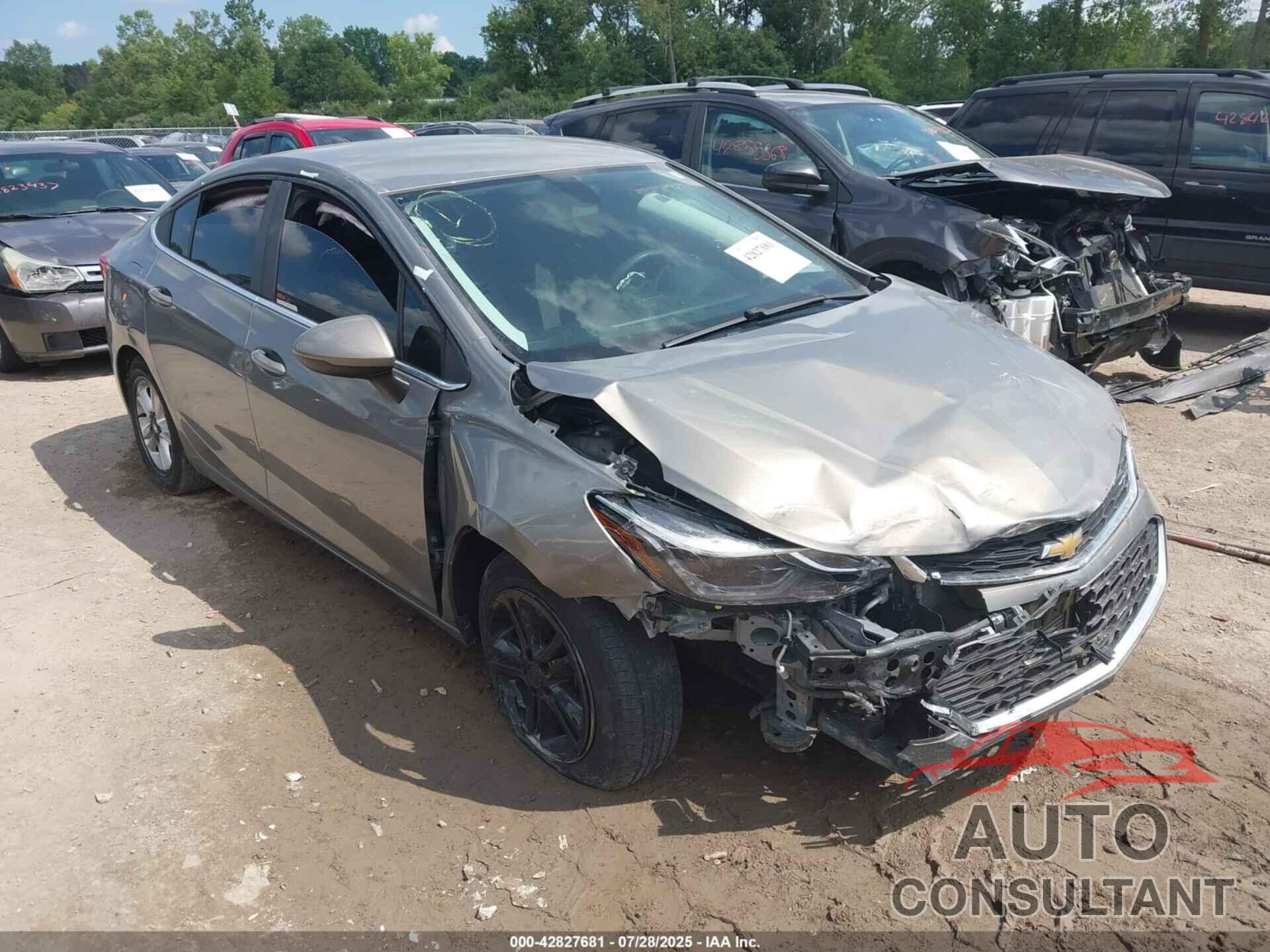 CHEVROLET CRUZE 2017 - 1G1BE5SM0H7117256