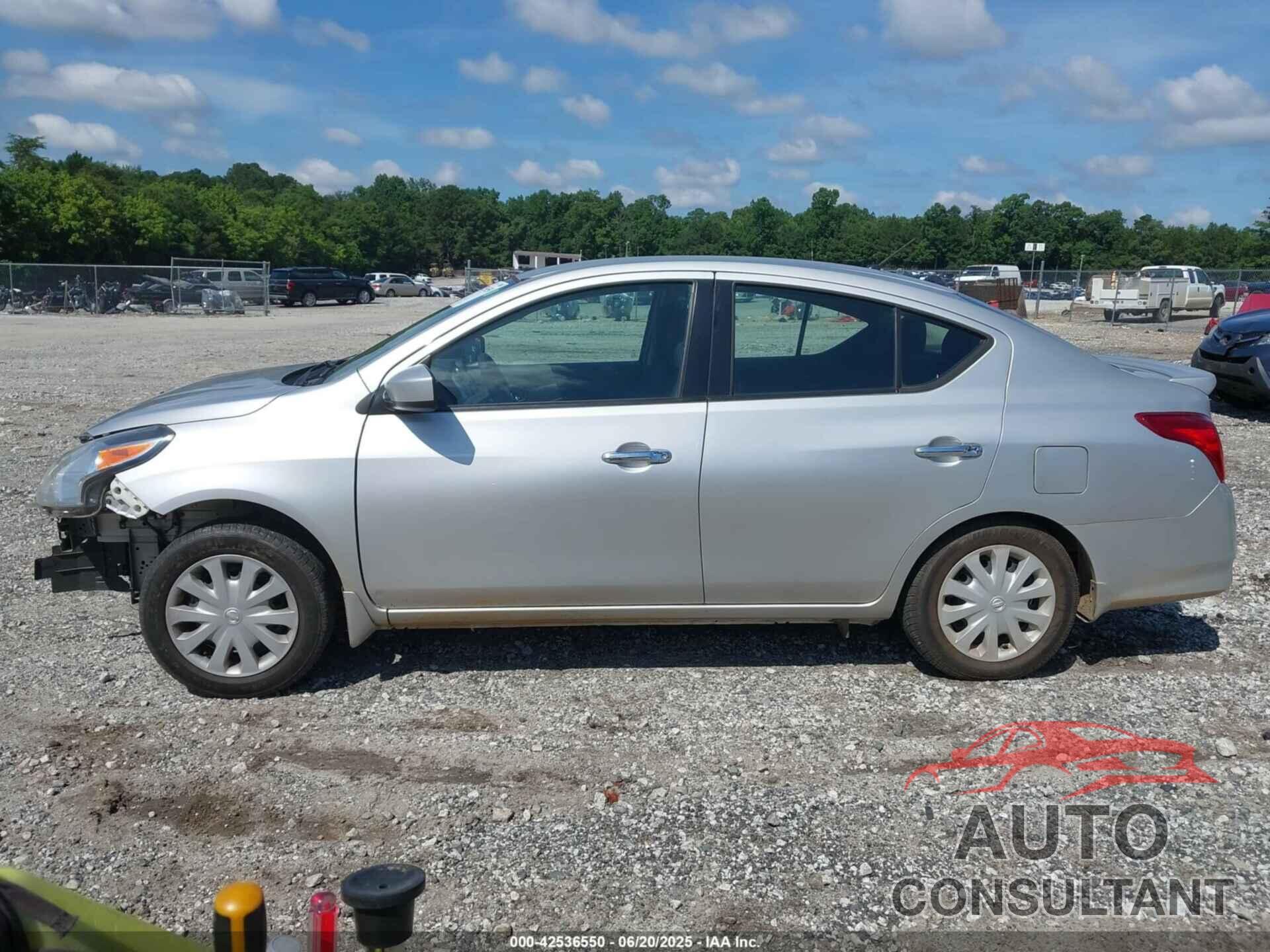 NISSAN VERSA 2017 - 3N1CN7AP8HL823974