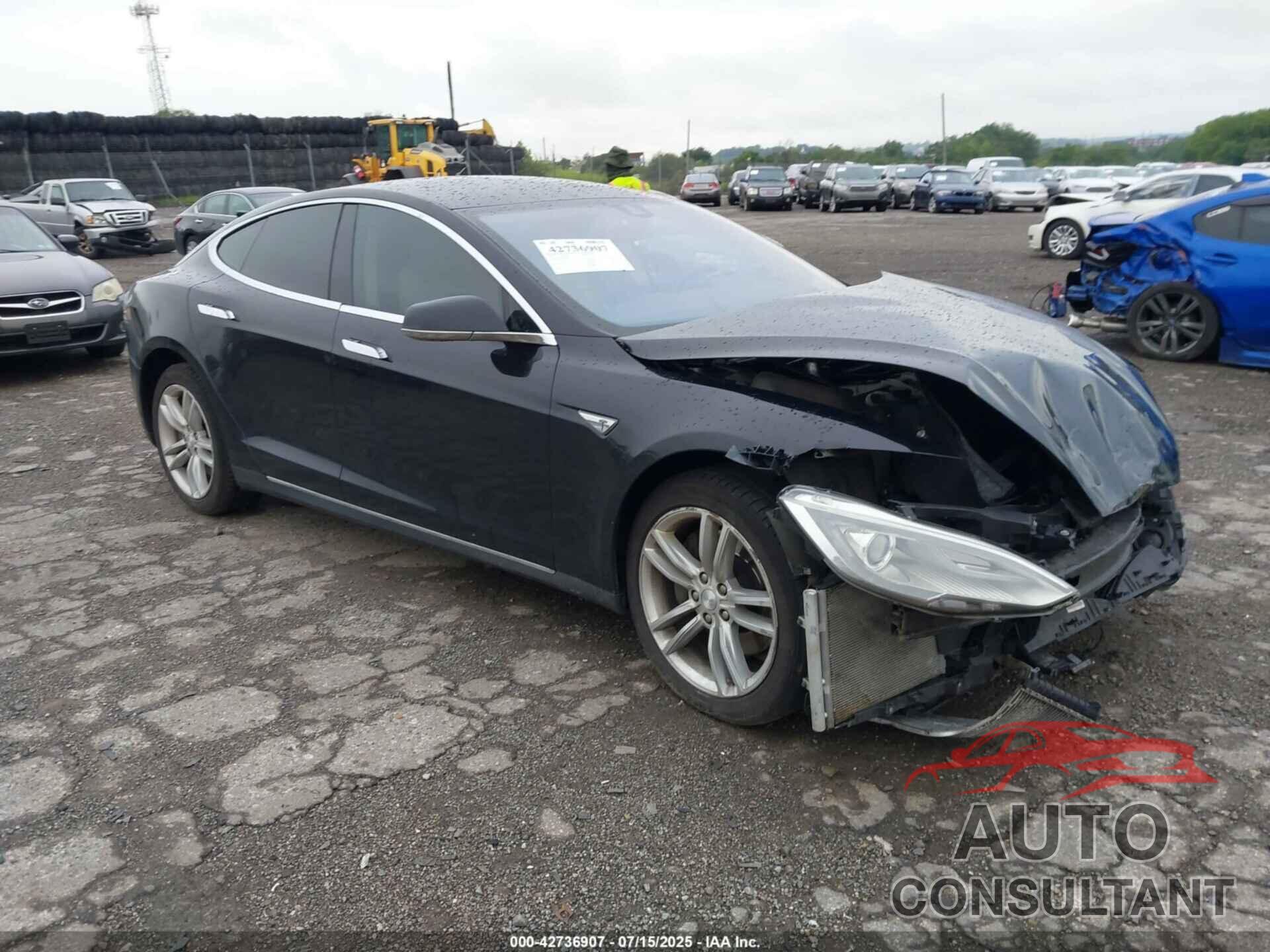TESLA MODEL S 2015 - 5YJSA1S24FF082755