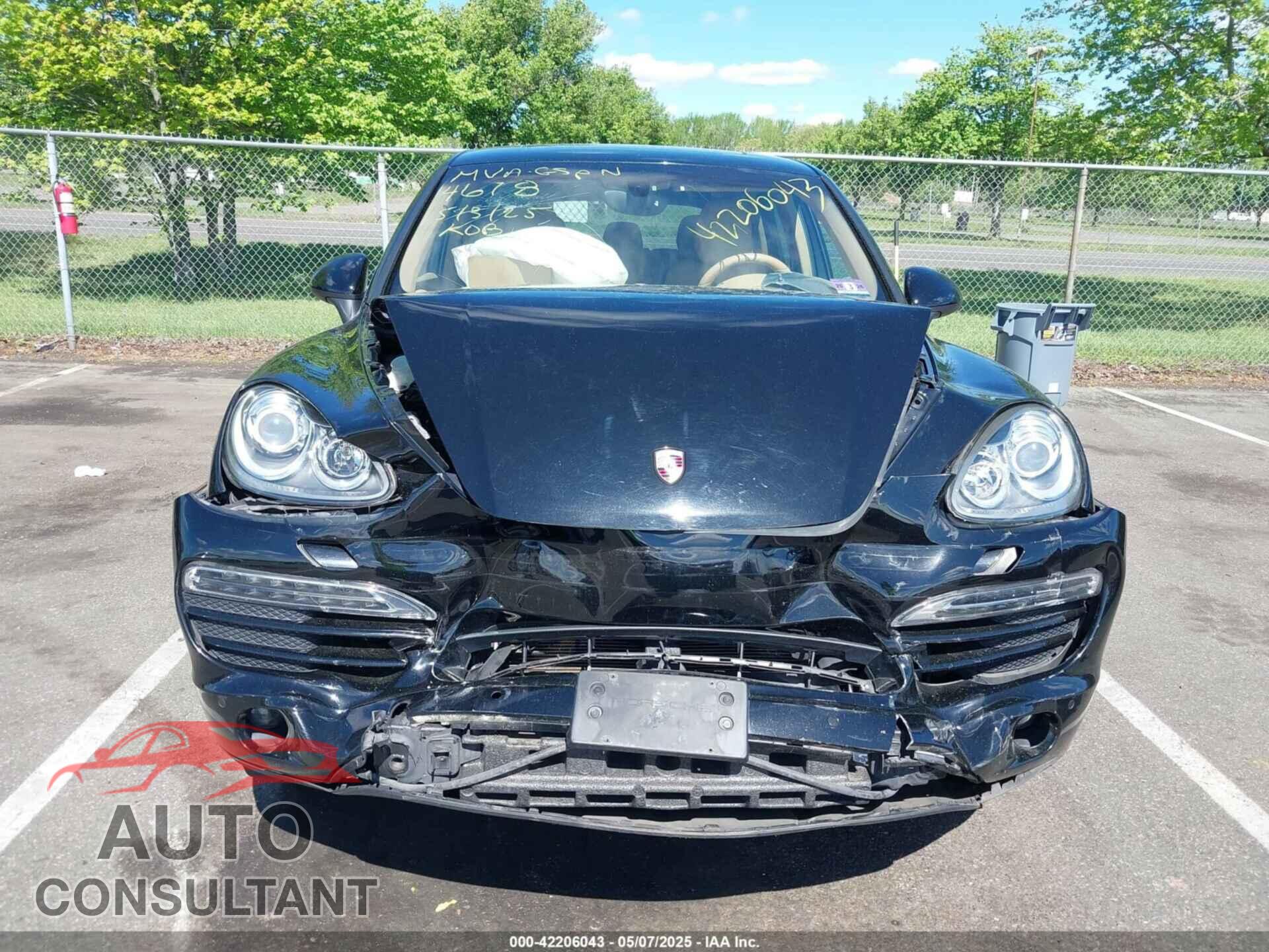 PORSCHE CAYENNE 2012 - WP1AA2A28CLA04618