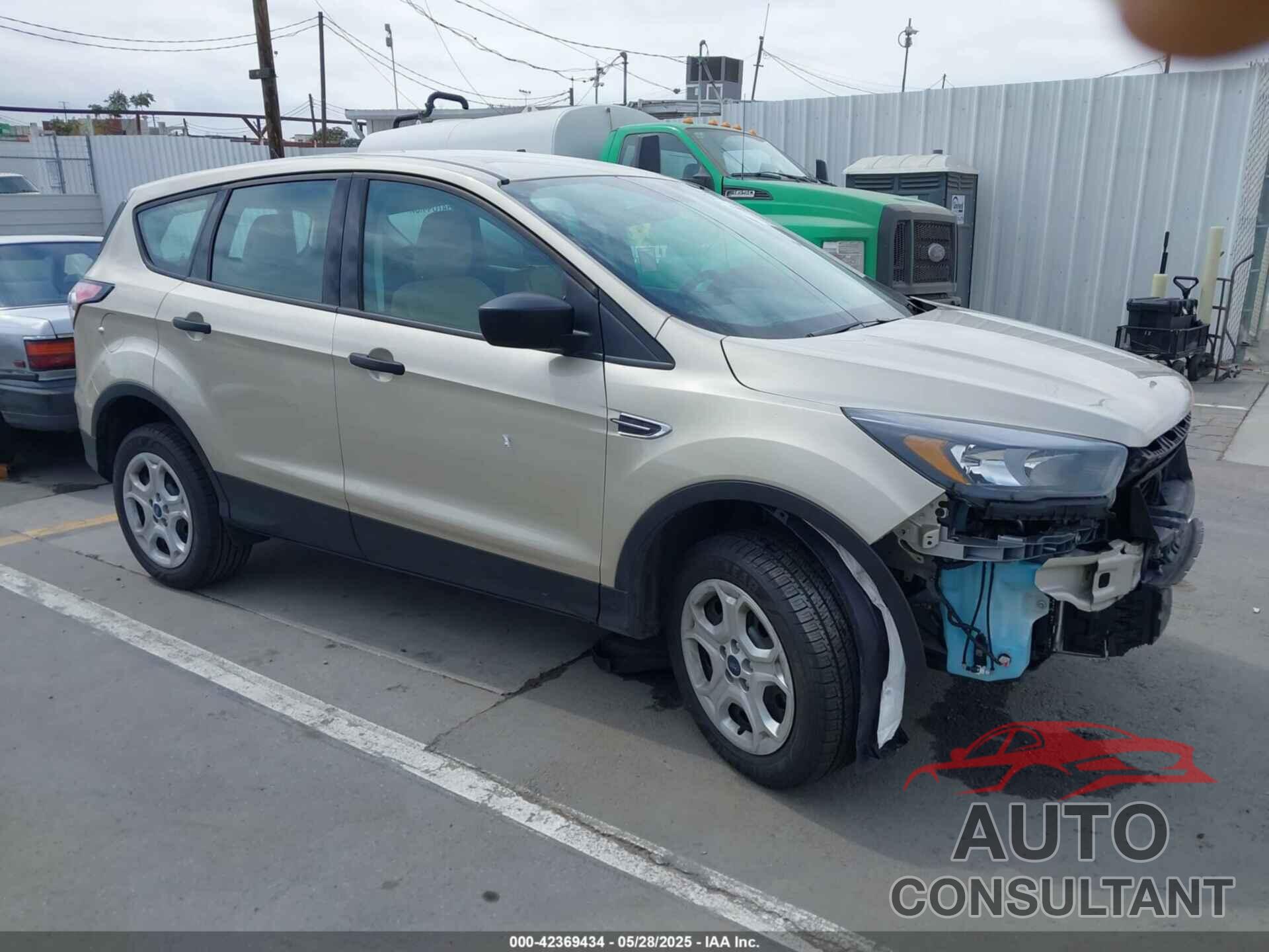 FORD ESCAPE 2018 - 1FMCU0F76JUA99595