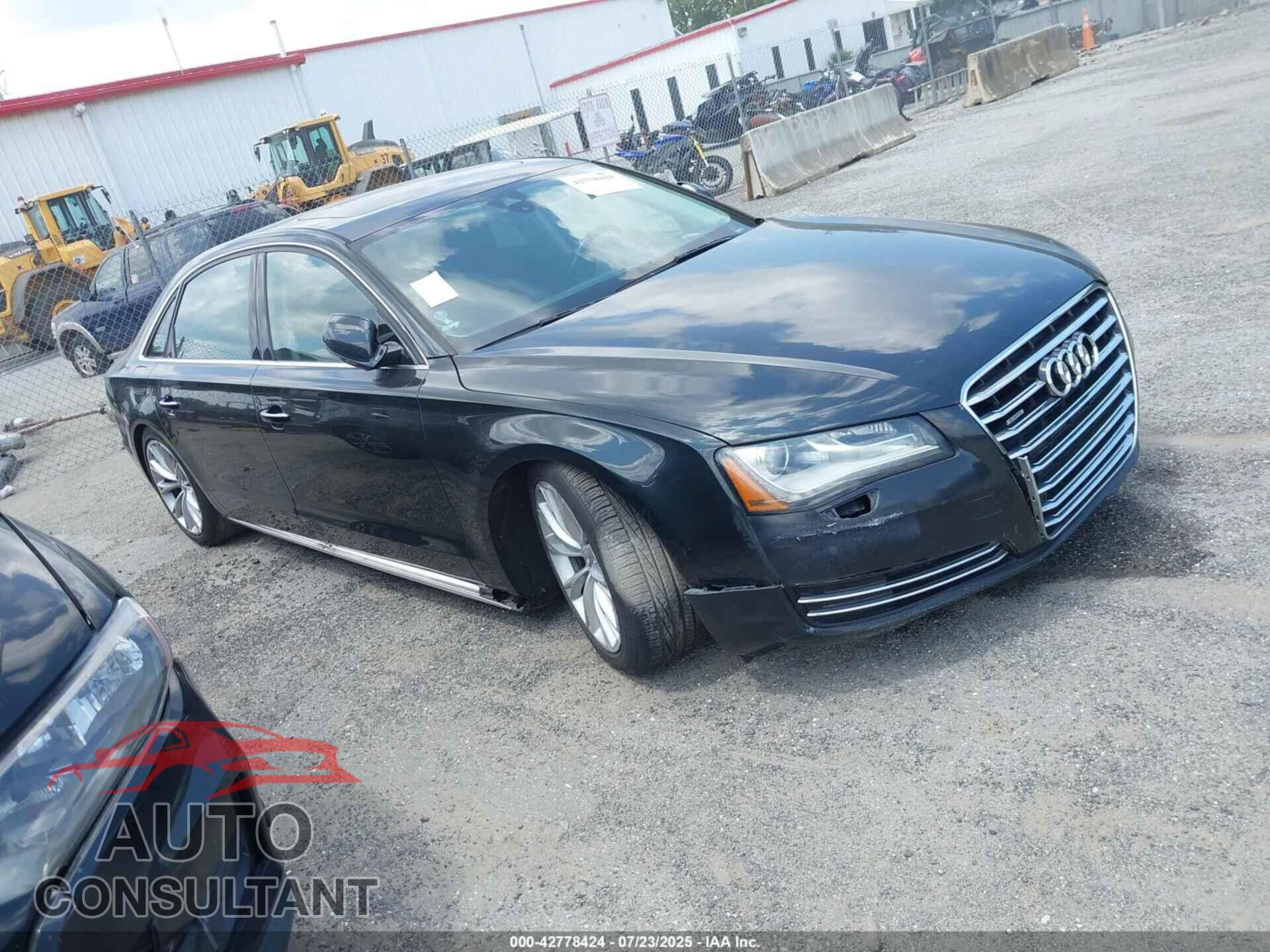 AUDI A8 L 2012 - WAURVAFD2CN002071