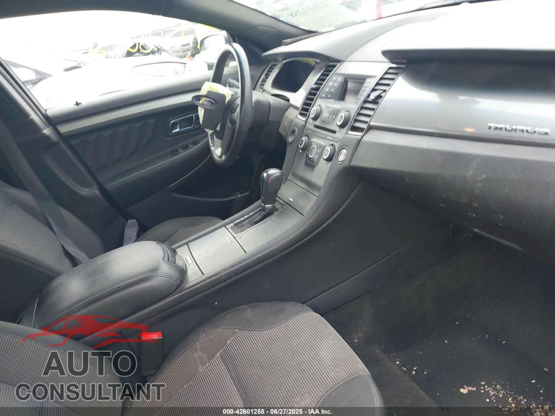 FORD TAURUS 2014 - 1FAHP2E82EG121643