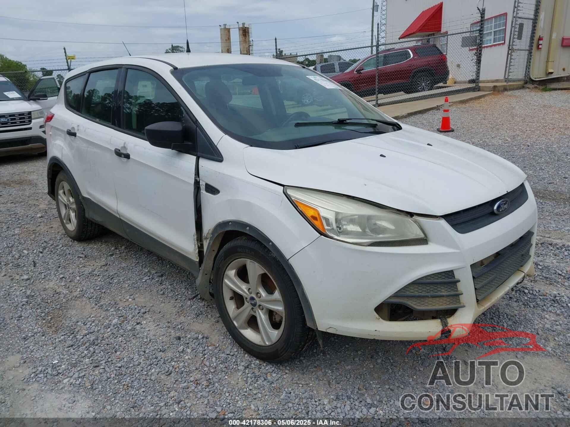 FORD ESCAPE 2015 - 1FMCU0F71FUC32271