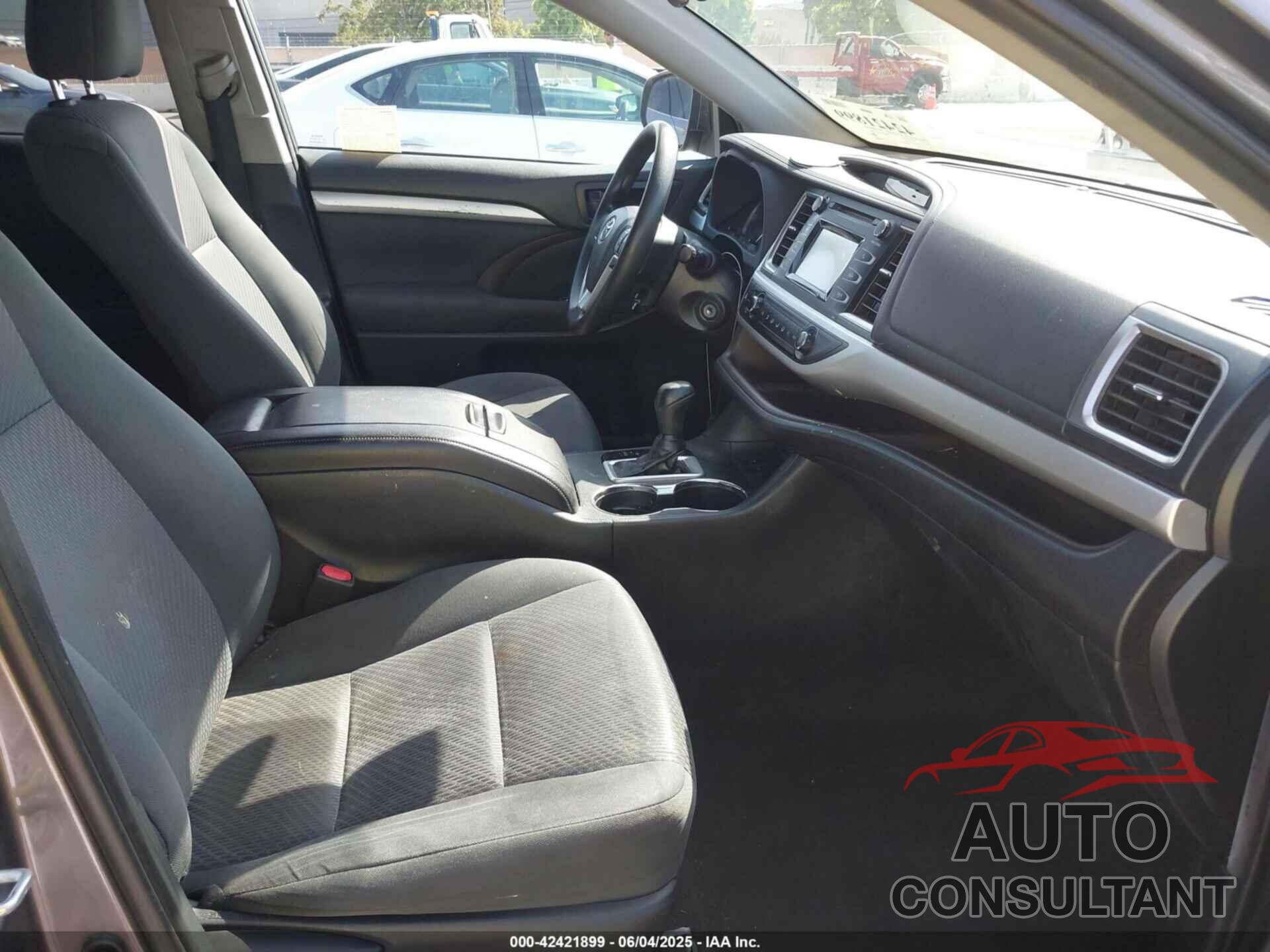 TOYOTA HIGHLANDER 2019 - 5TDZZRFH6KS326822