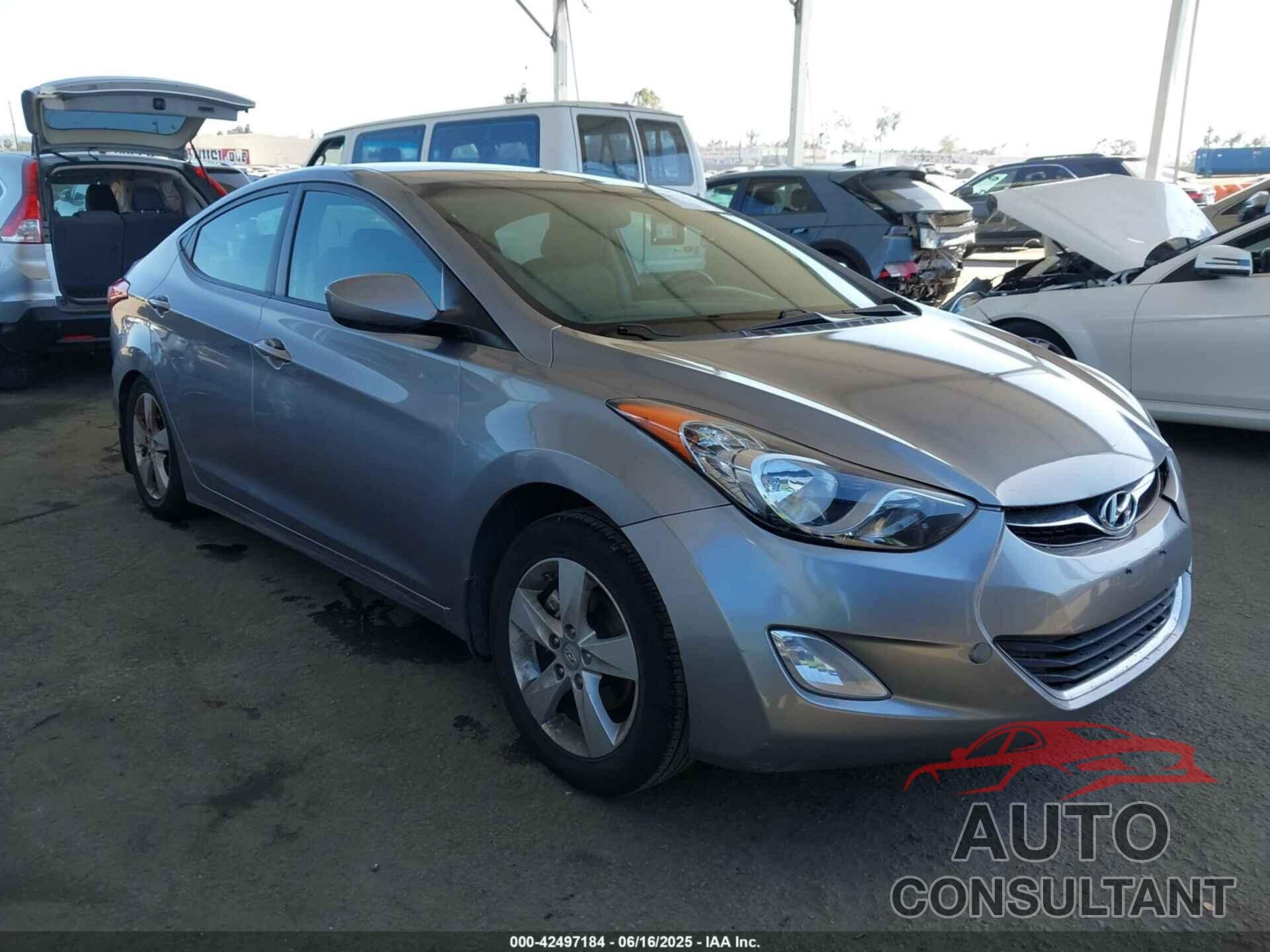 HYUNDAI ELANTRA 2012 - KMHDH4AE1CU444962