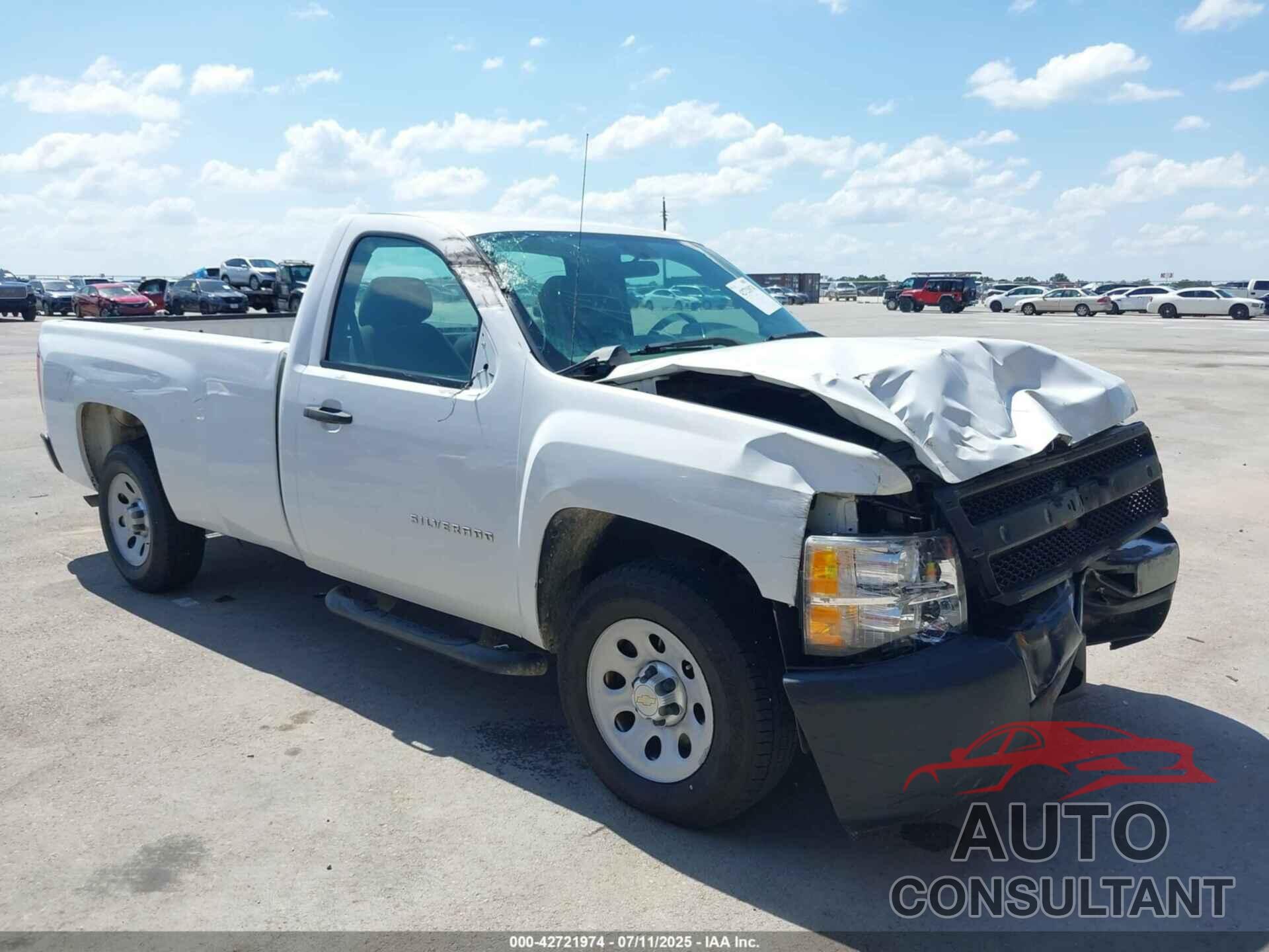 CHEVROLET SILVERADO 1500 2013 - 1GCNCPEA5DZ392983