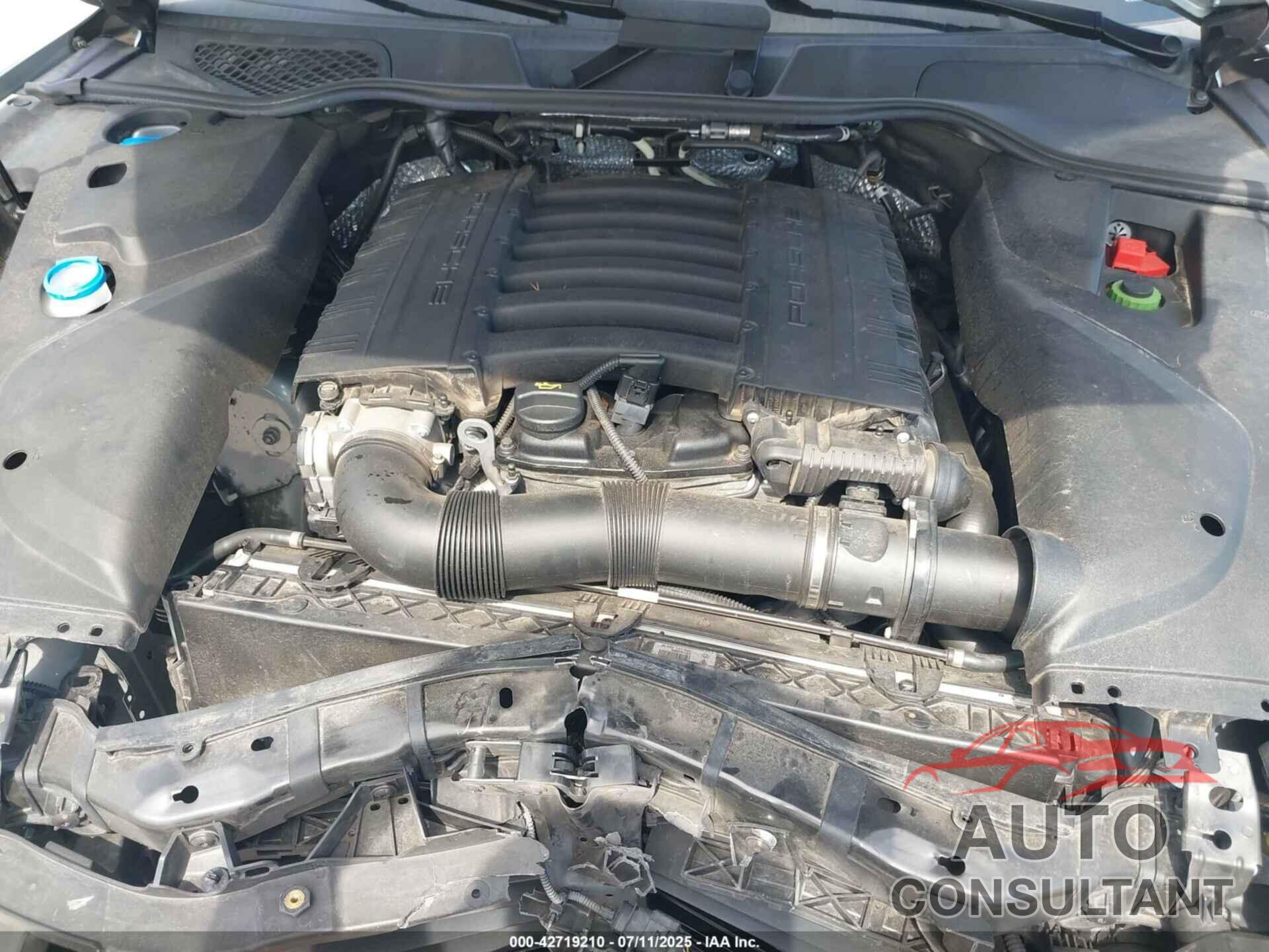 PORSCHE CAYENNE 2016 - WP1AA2A2XGLA11351