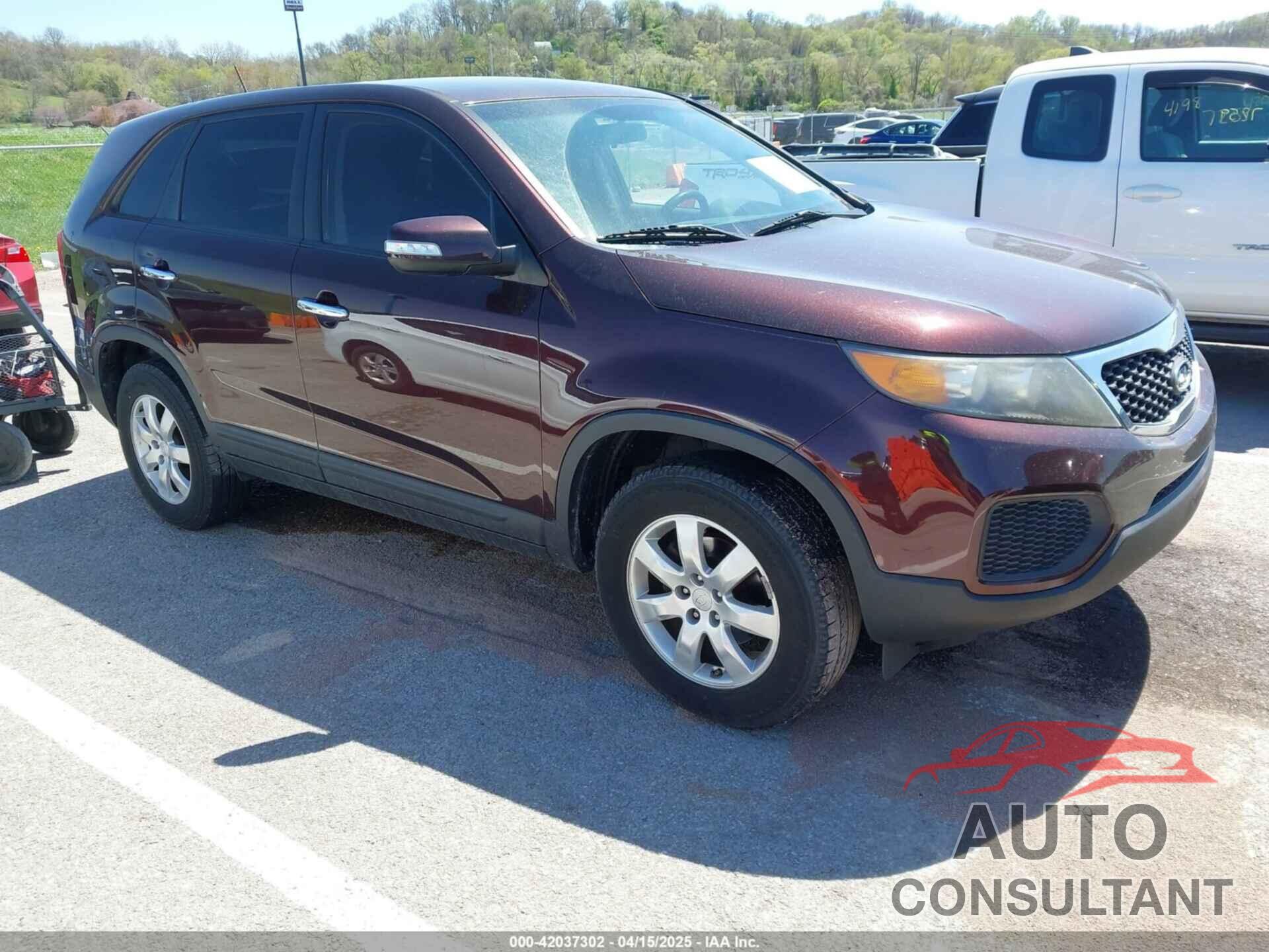 KIA SORENTO 2011 - 5XYKT3A13BG133325