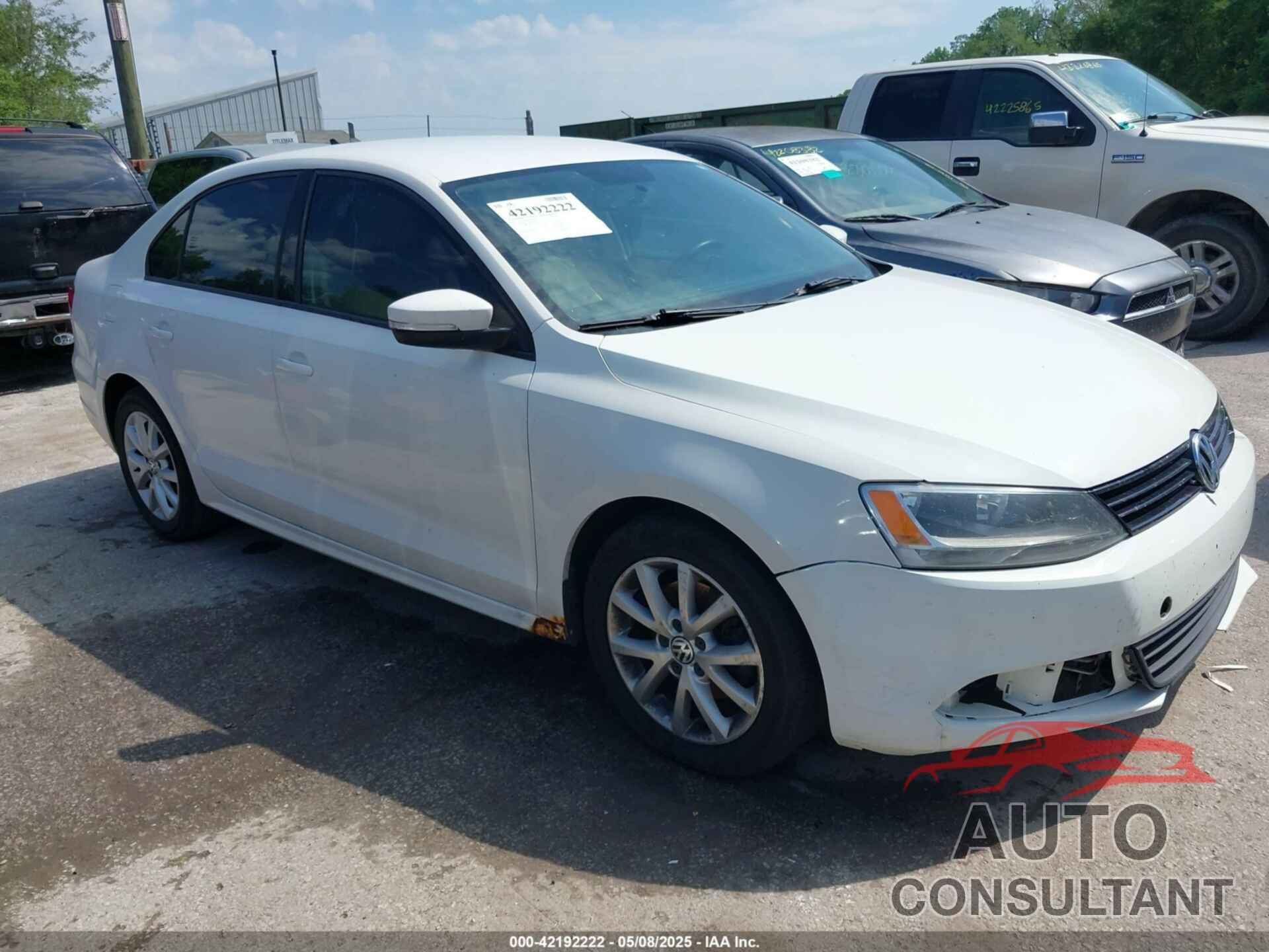 VOLKSWAGEN JETTA 2011 - 3VWDX7AJ4BM052225