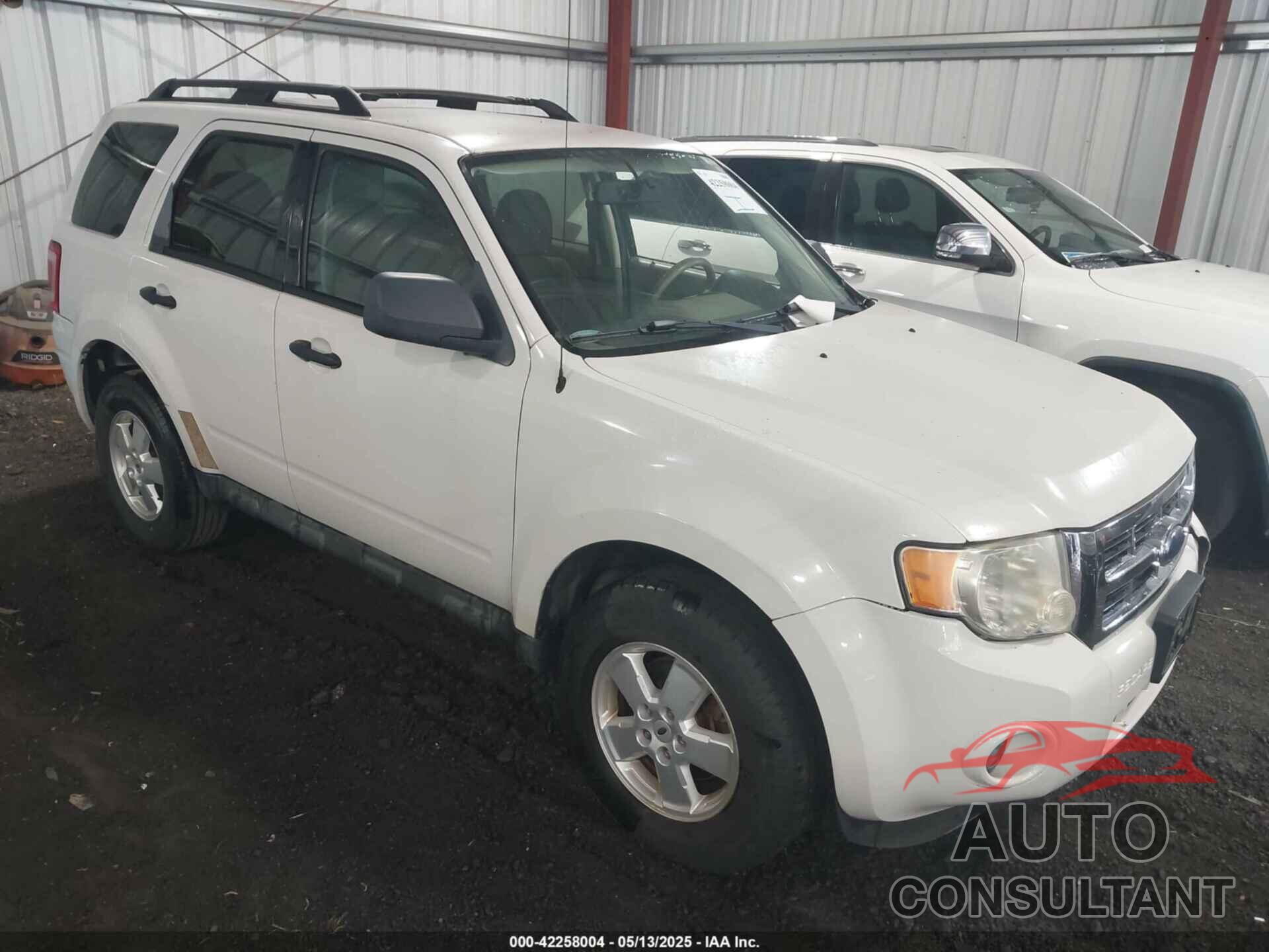 FORD ESCAPE 2009 - 1FMCU02729KA08349