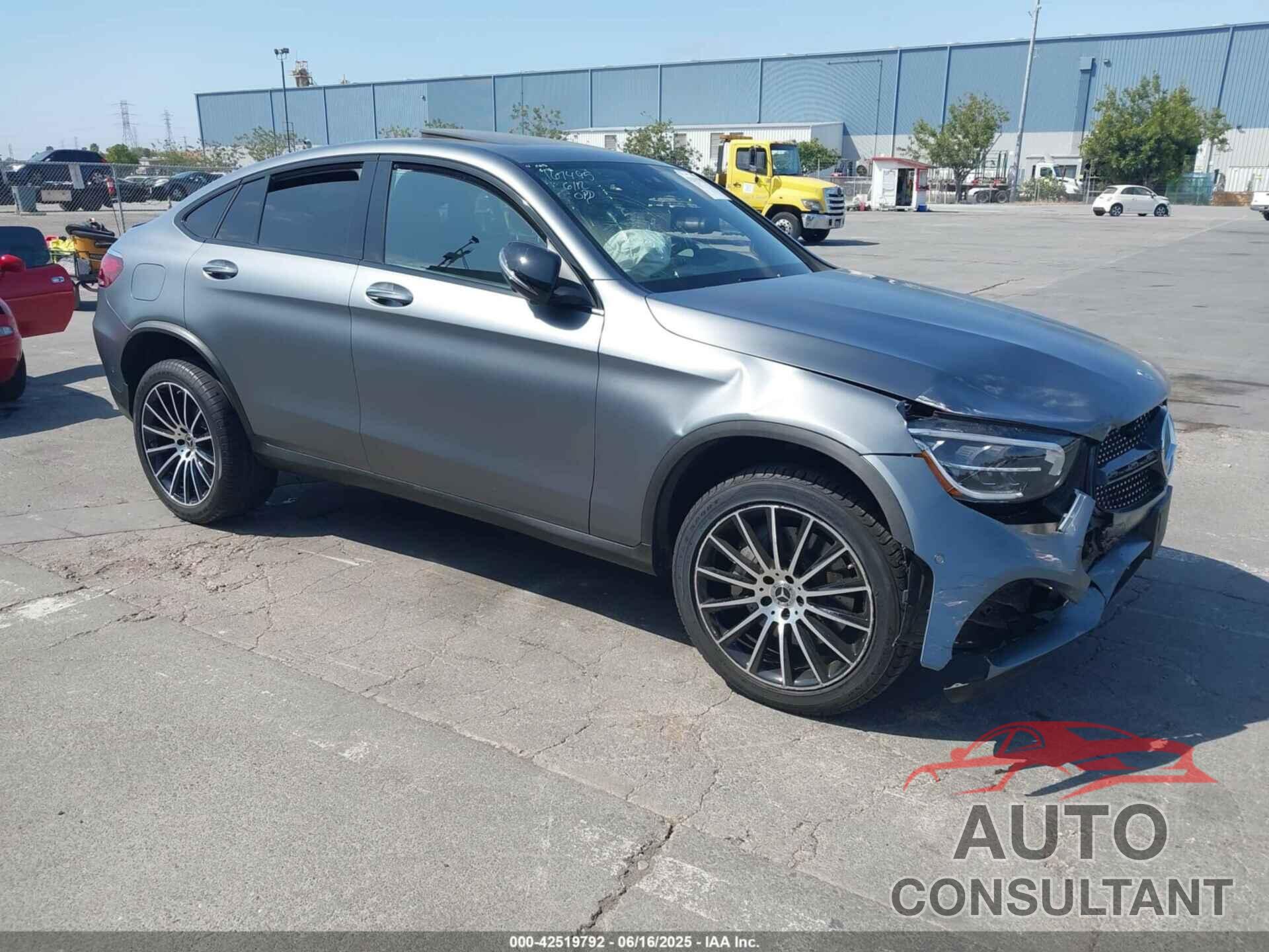 MERCEDES-BENZ GLC 300 2022 - W1N0J8EB0NG114383