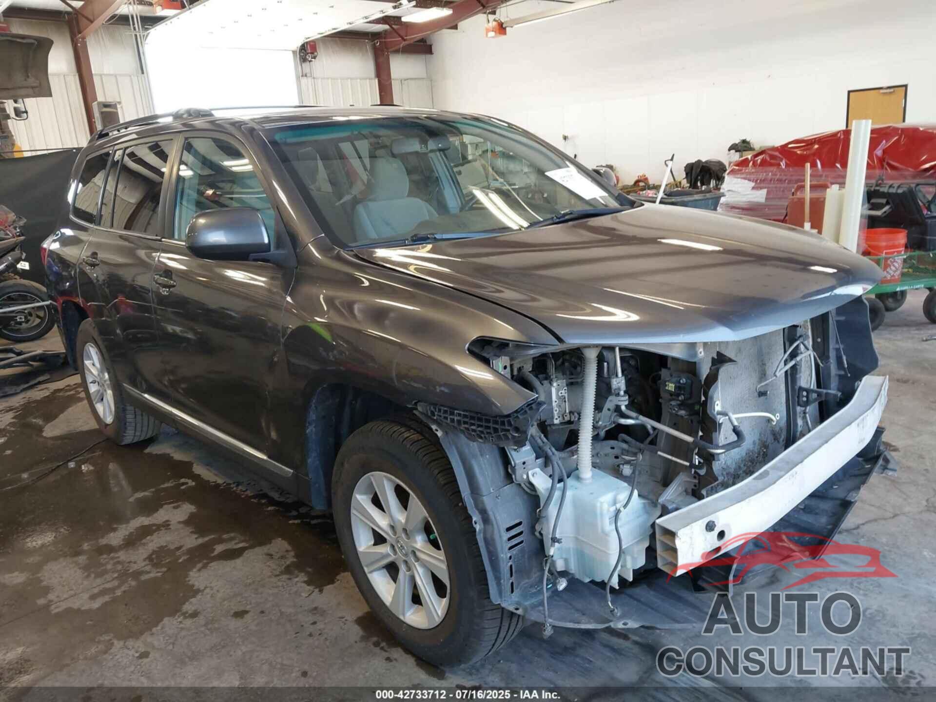 TOYOTA HIGHLANDER 2013 - 5TDBK3EH2DS244836