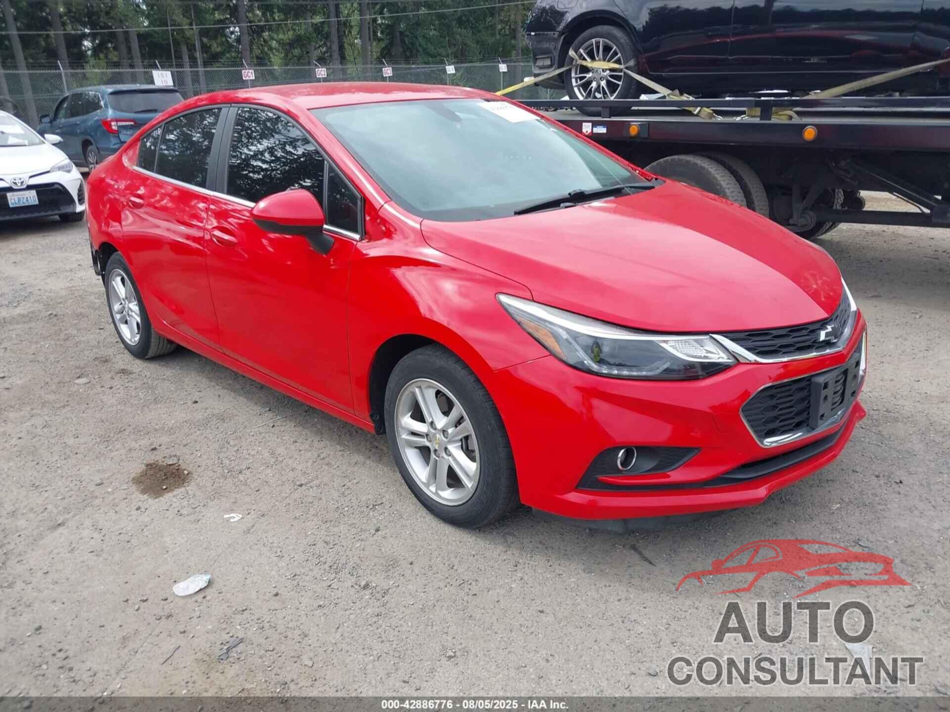 CHEVROLET CRUZE 2018 - 1G1BE5SM6J7188774