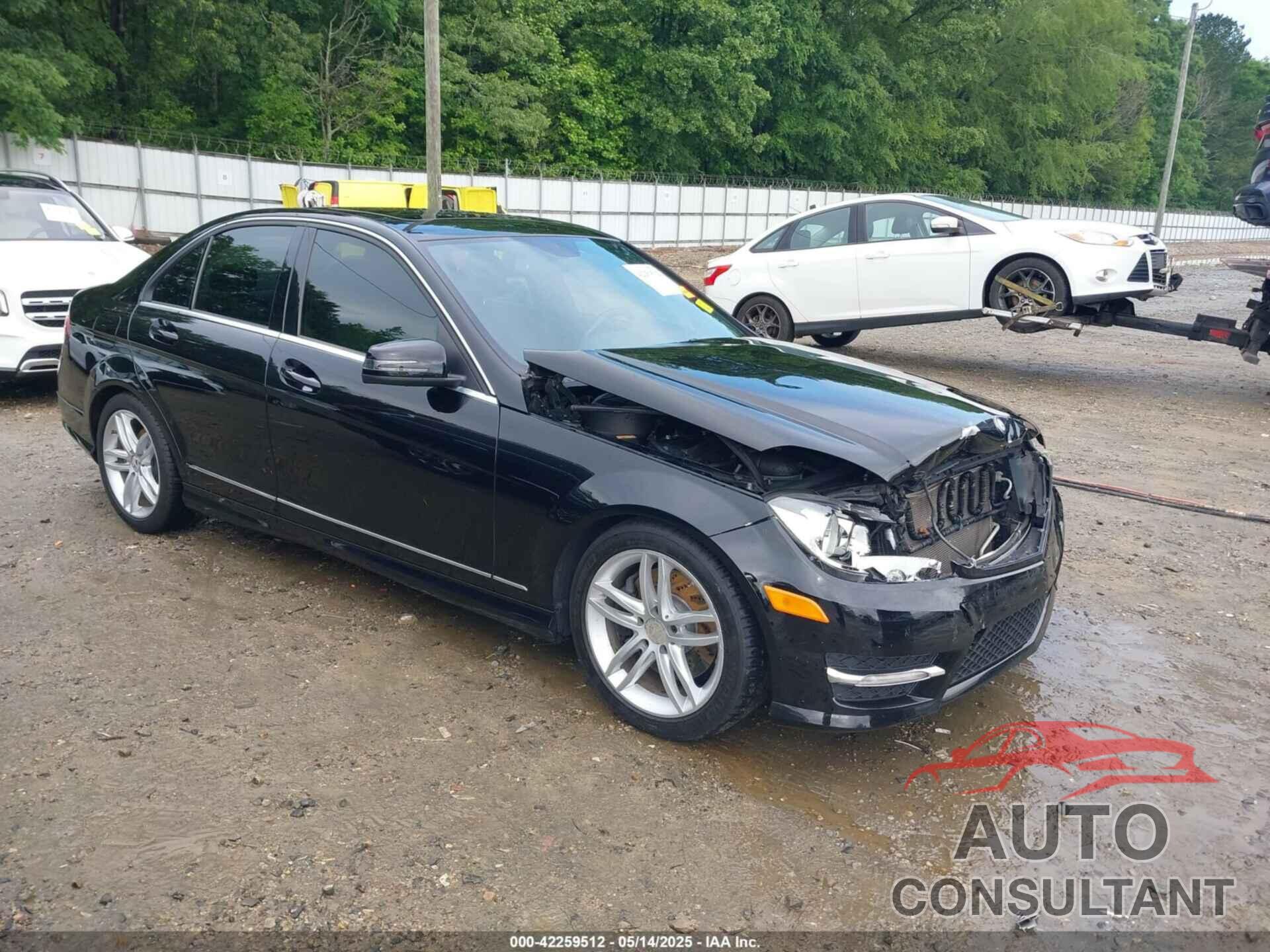 MERCEDES-BENZ C 300 2013 - WDDGF8AB9DR257242