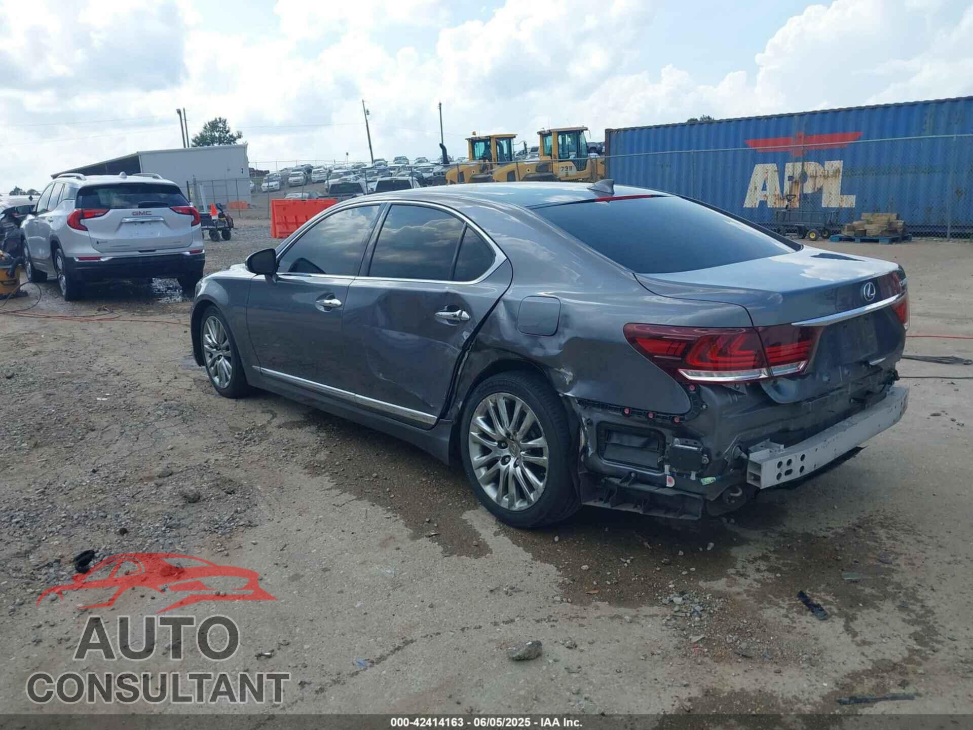 LEXUS LS 460 2016 - JTHCL5EF5G5027351