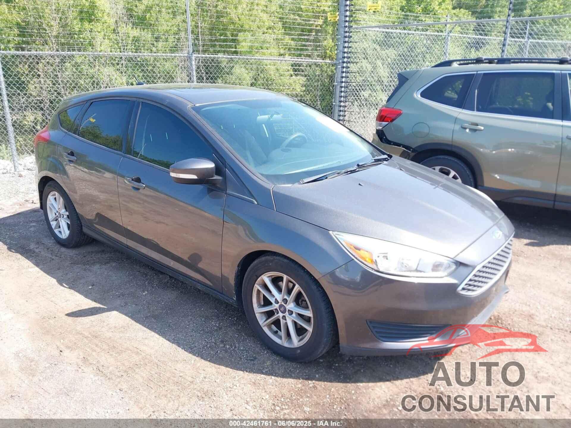 FORD FOCUS 2015 - 1FADP3K21FL325833