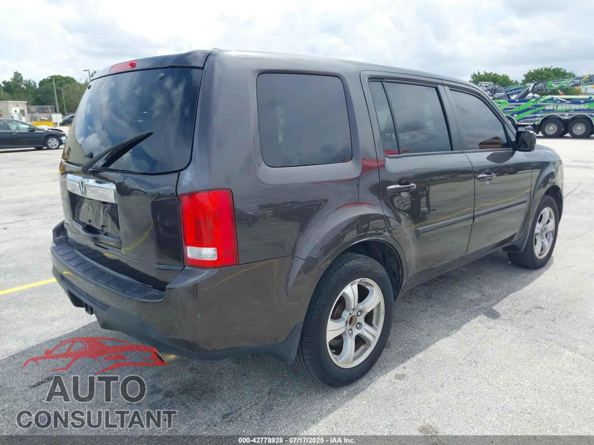 HONDA PILOT 2012 - 5FNYF3H69CB028235