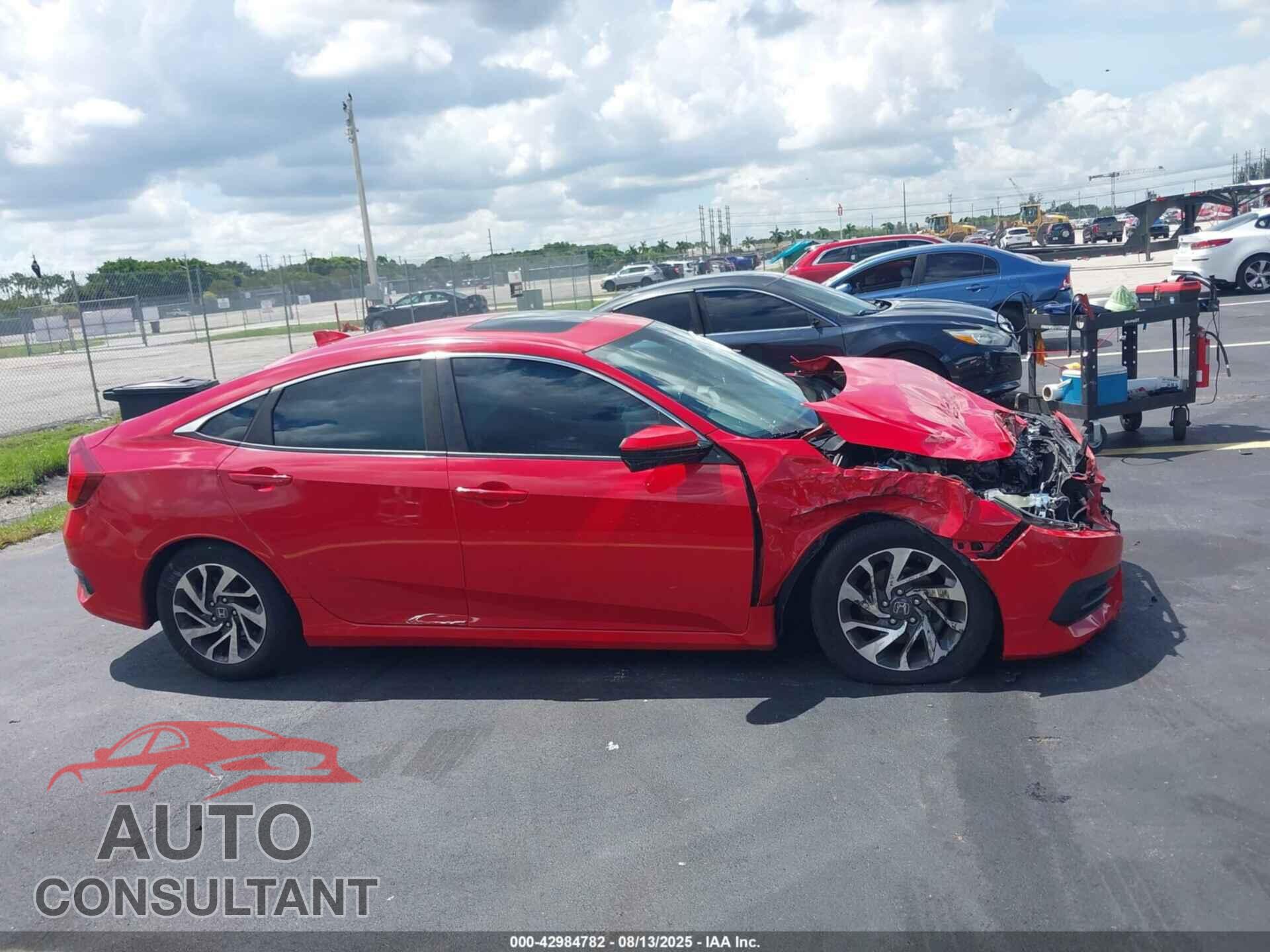 HONDA CIVIC 2018 - 2HGFC2F71JH568922
