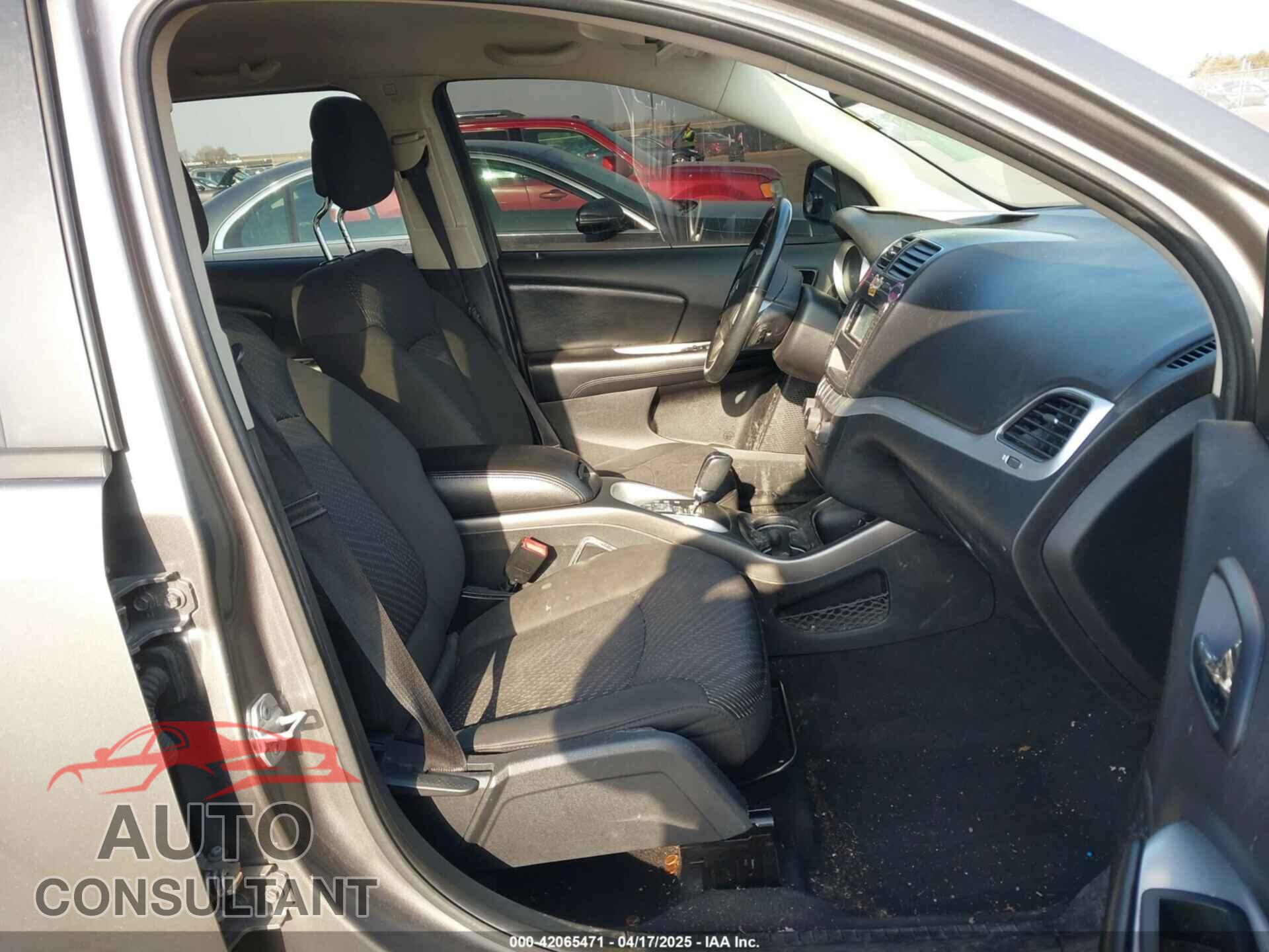DODGE JOURNEY 2012 - 3C4PDCBG9CT208092