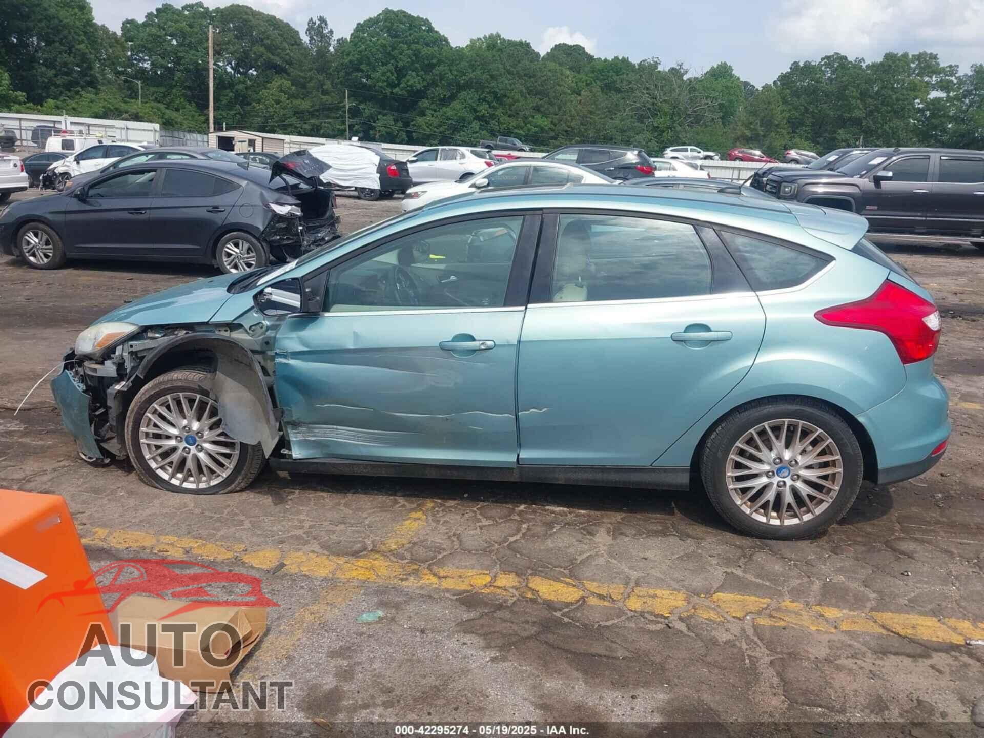 FORD FOCUS 2012 - 1FAHP3M23CL274765