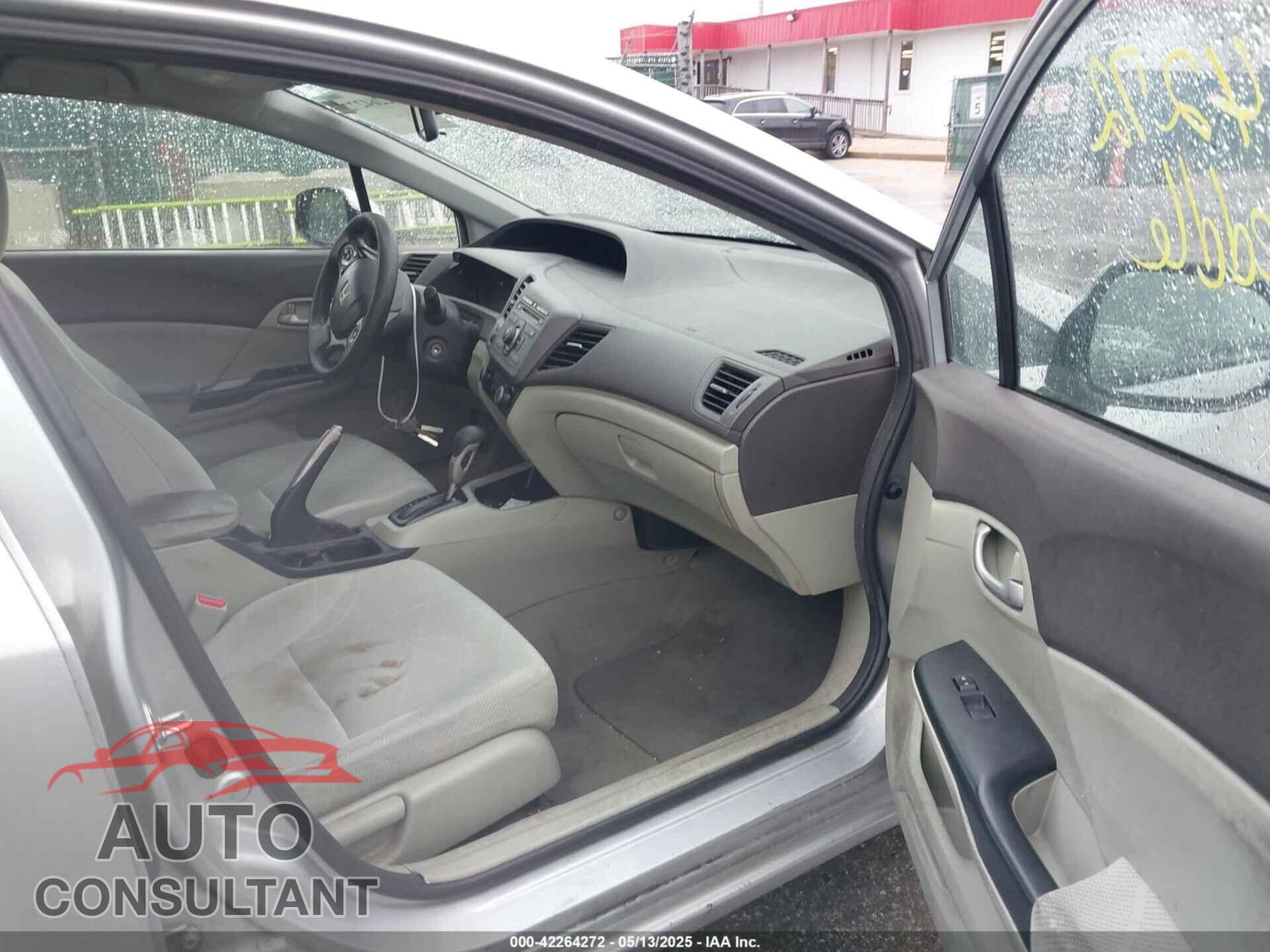 HONDA CIVIC 2012 - 2HGFB2F53CH558820