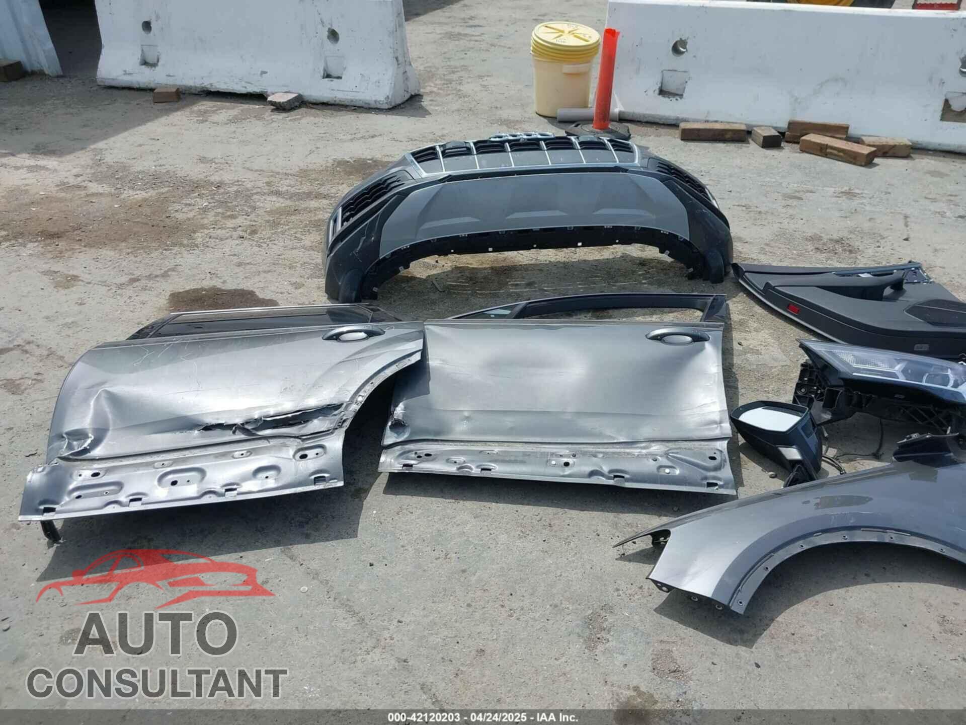 AUDI Q7 2021 - WA1LJAF71MD021663