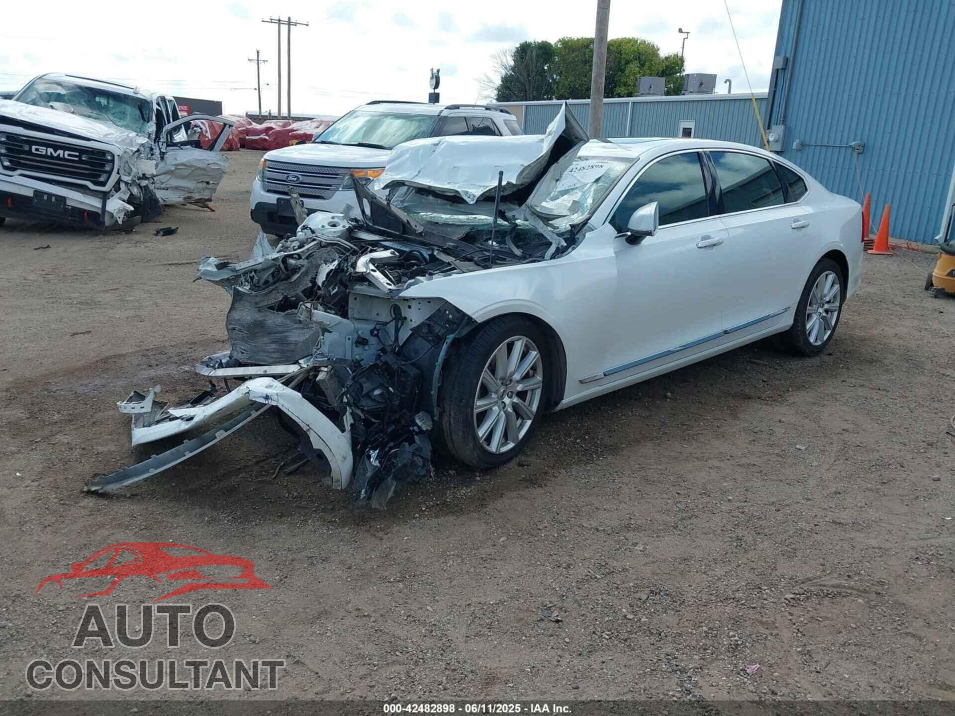 VOLVO S90 2018 - LVY992ML2JP031071