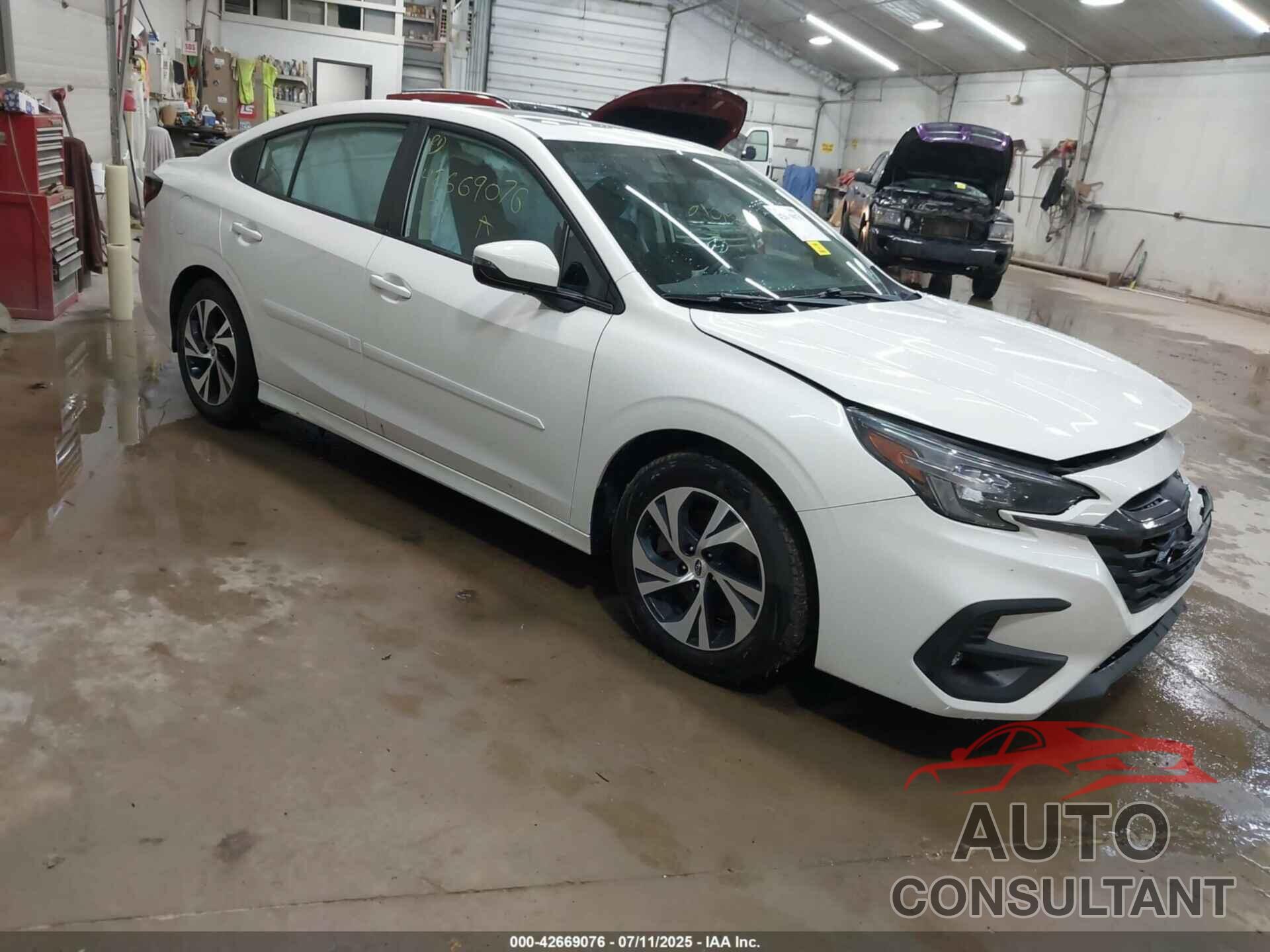 SUBARU LEGACY 2024 - 4S3BWAF68R3019450