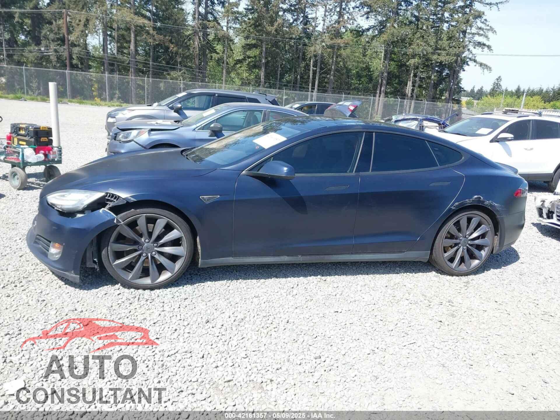 TESLA MODEL S 2013 - 5YJSA1DP2DFP06669