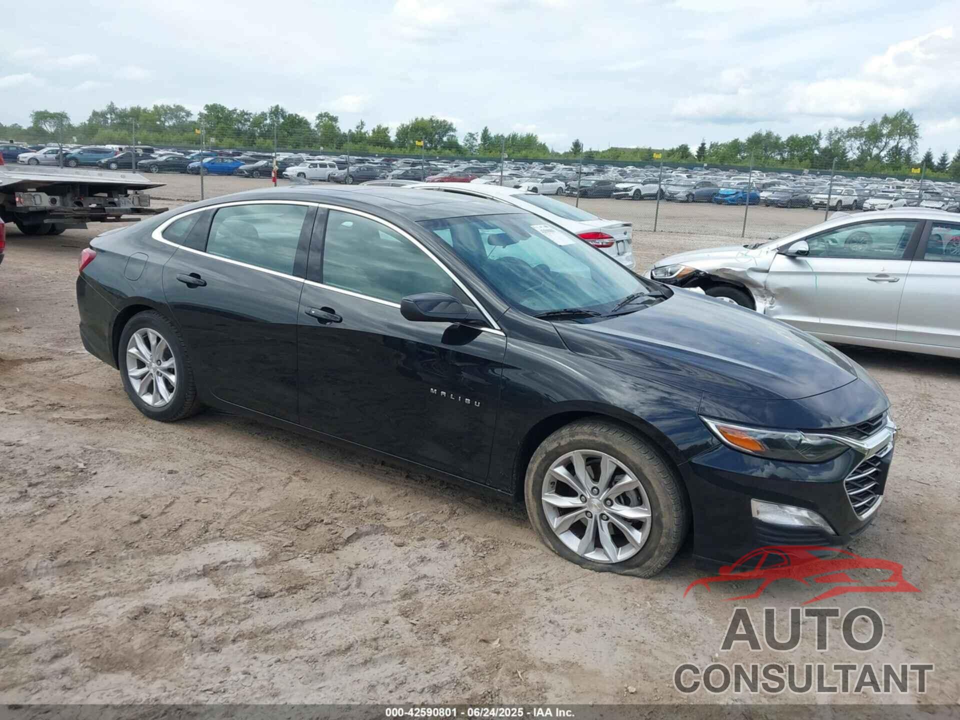 CHEVROLET MALIBU 2021 - 1G1ZD5ST8MF004972