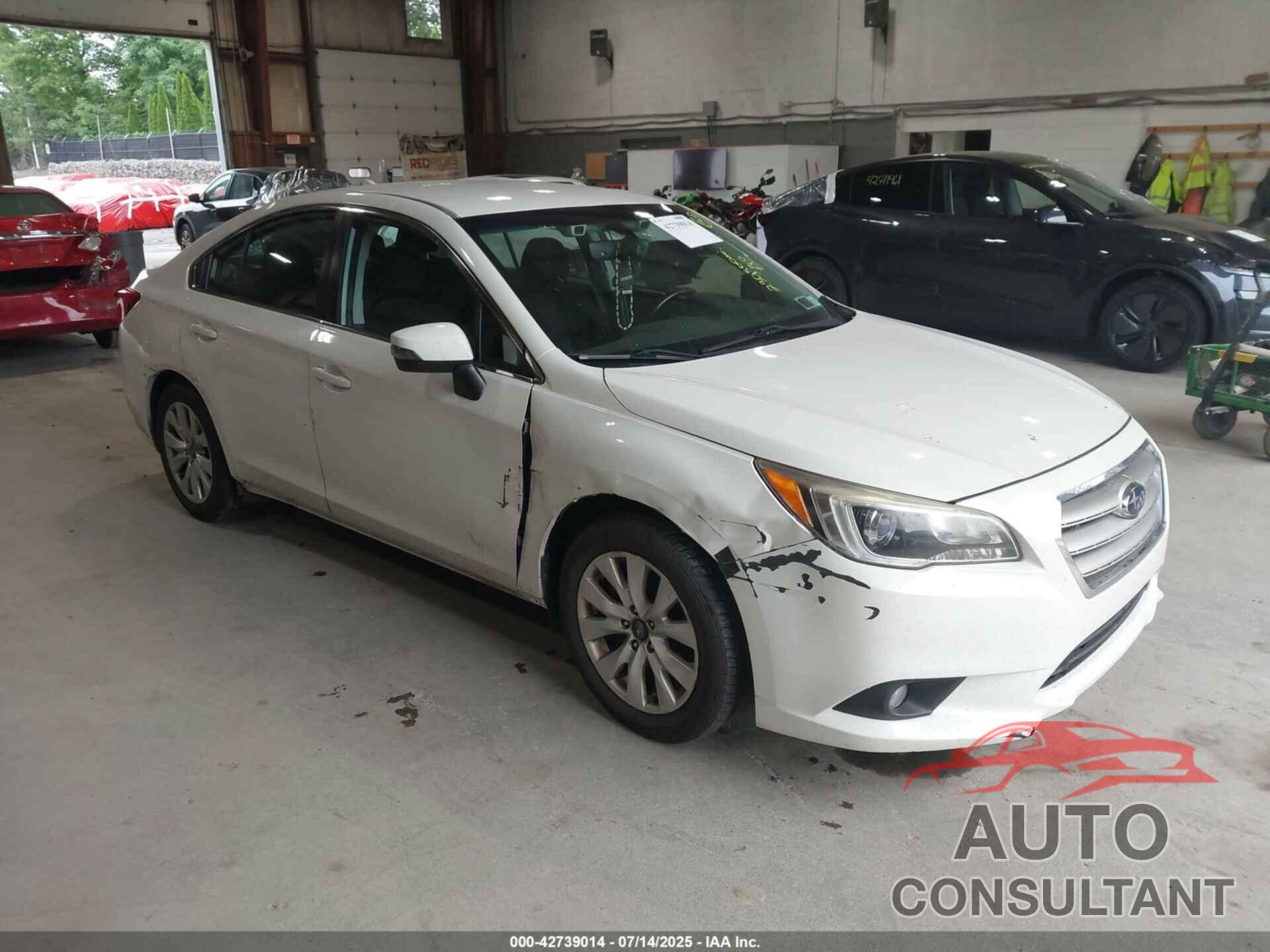 SUBARU LEGACY 2017 - 4S3BNAF68H3064860