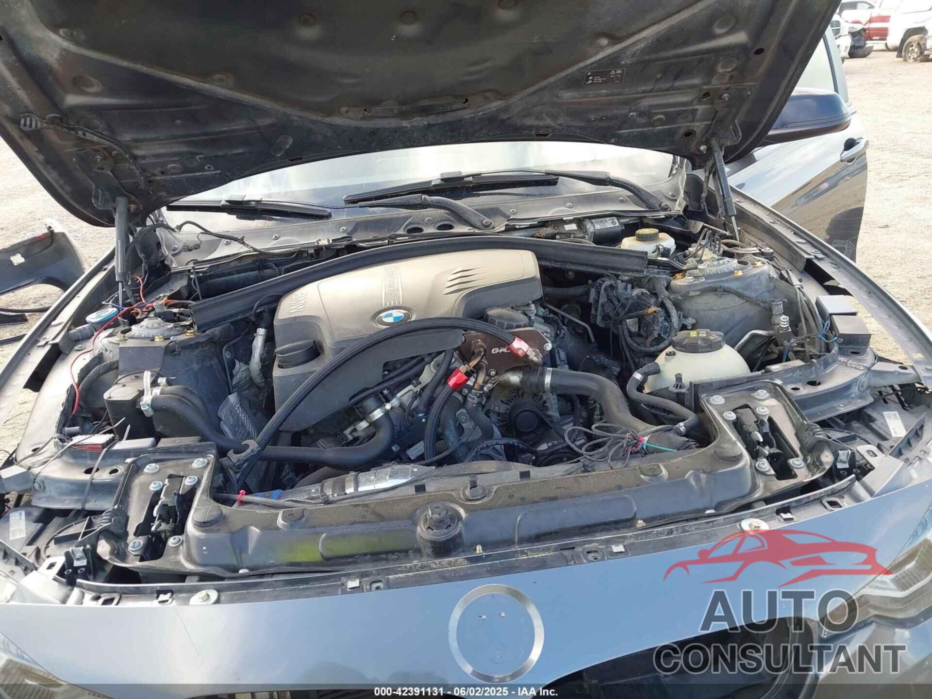 BMW 320I 2016 - WBA8E1G56GNU12073